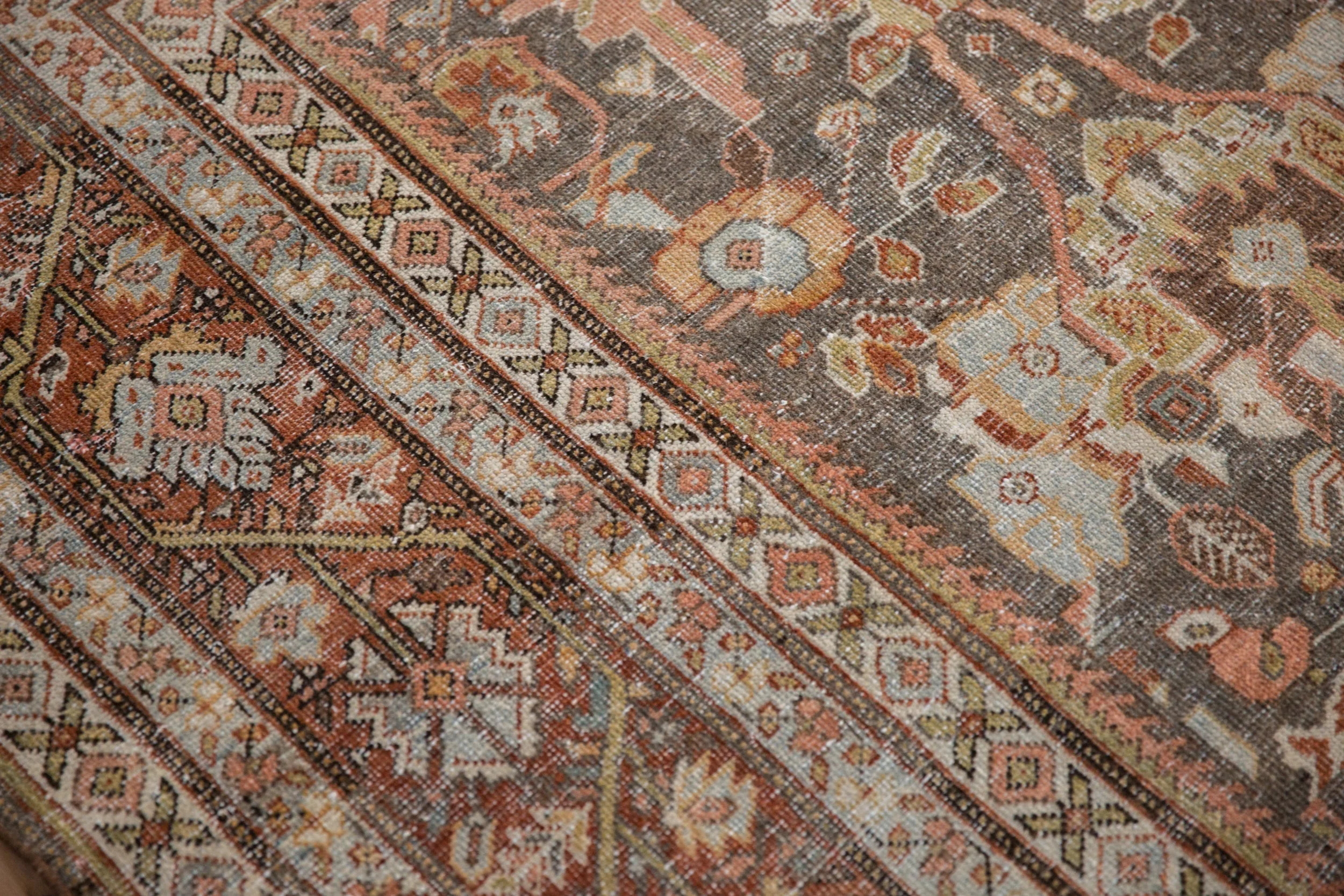 10.5x14.5 Vintage Distressed Mahal Carpet - Image 9