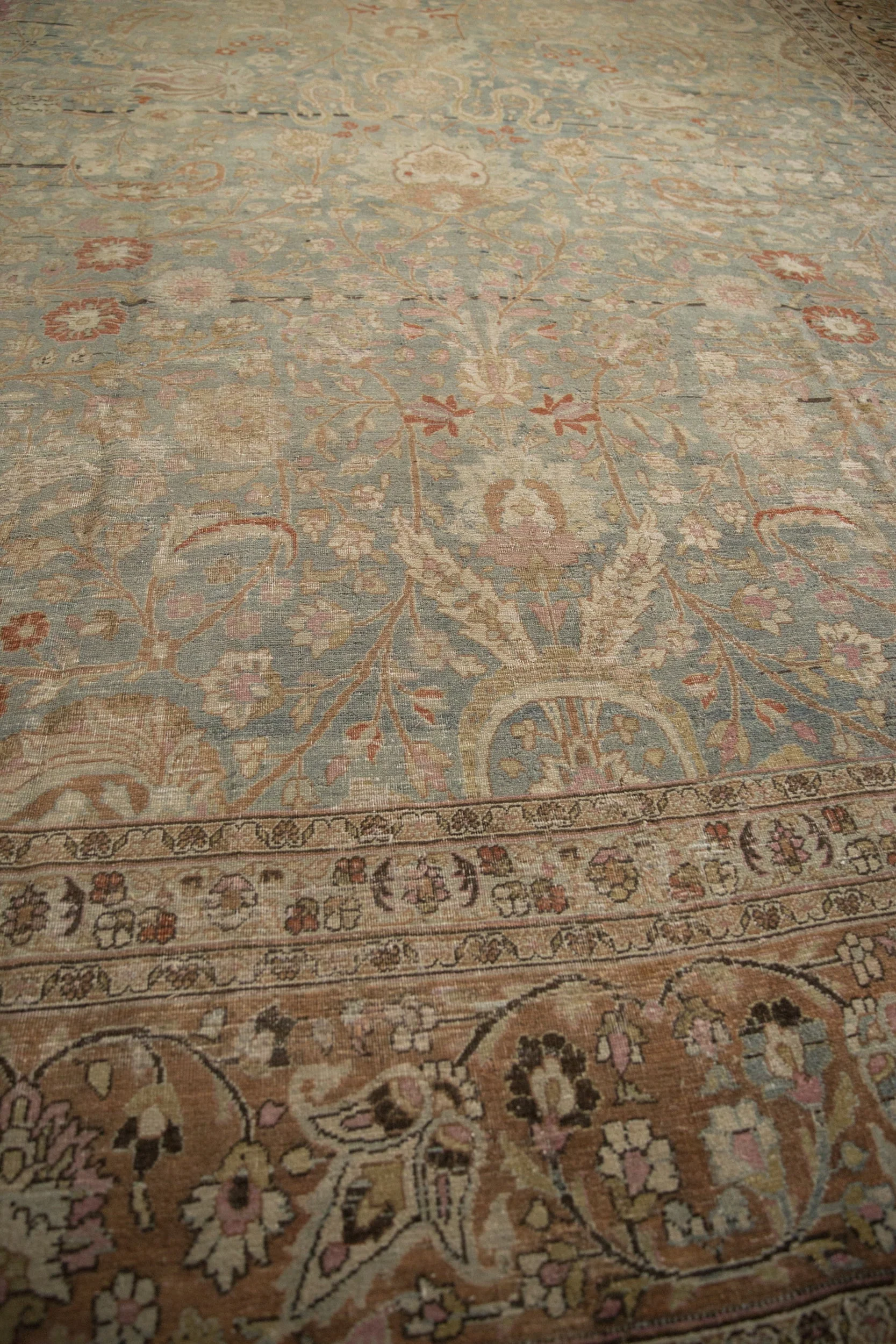 11.5x16 Vintage Distressed Meshed Carpet - Image 12