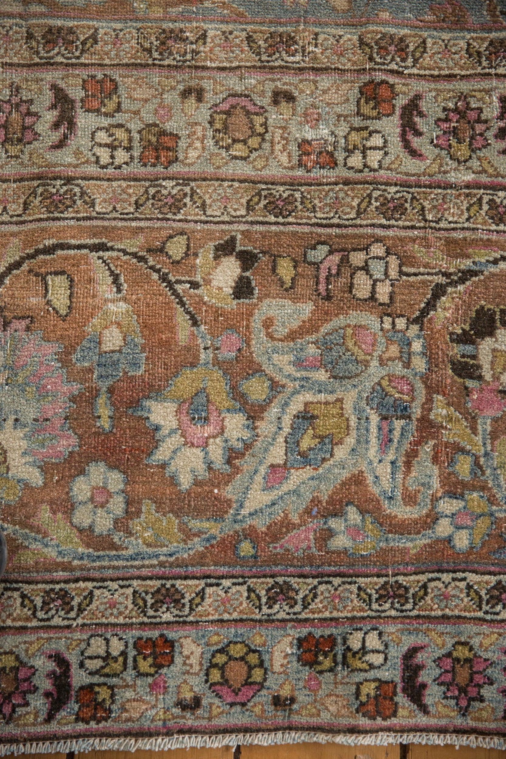 11.5x16 Vintage Distressed Meshed Carpet - Image 13