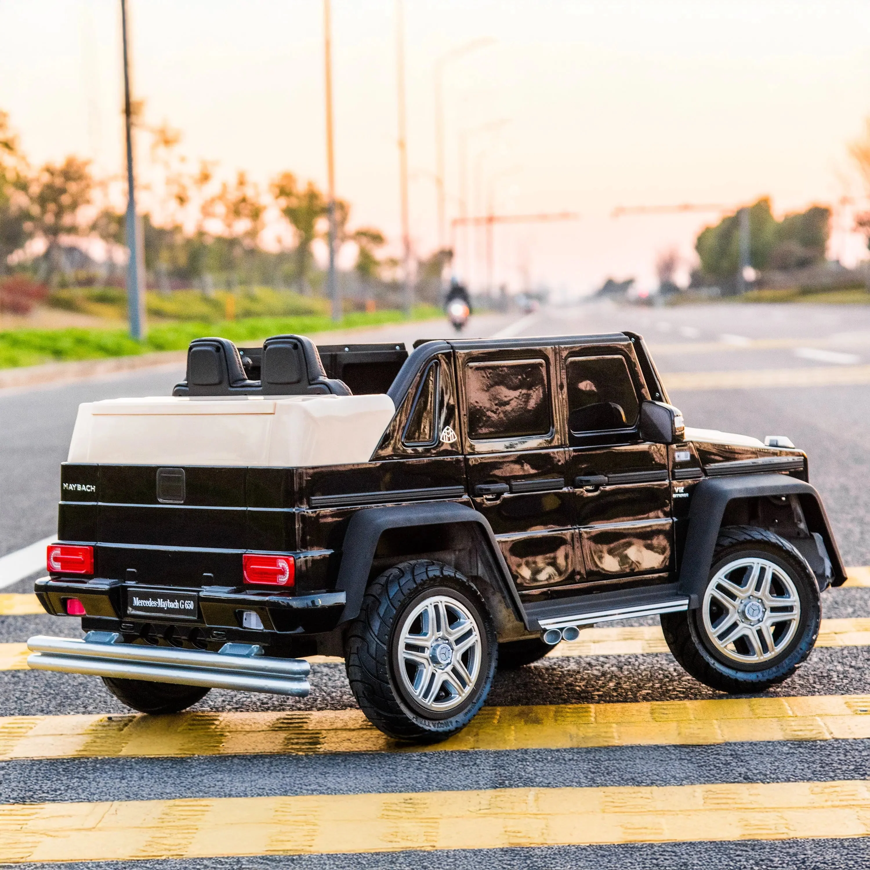 12V Mercedes Maybach G650 Landaulet 1 Seater - Image 4