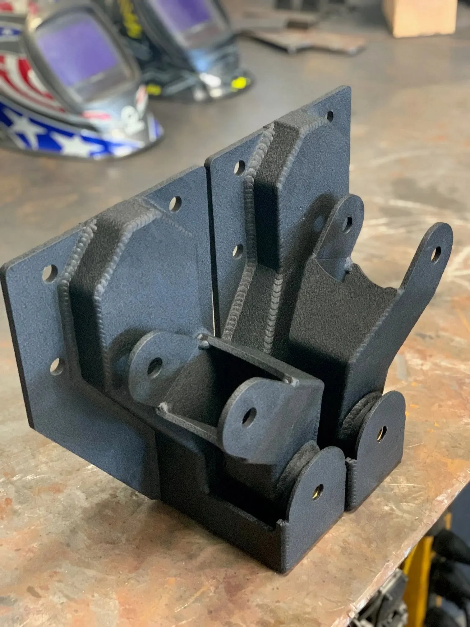 1999-2018 Chevy / GMC -1500 - GMT800 / GMT900 - Long Travel Deaver Shackles and Hangers Kit - Image 4