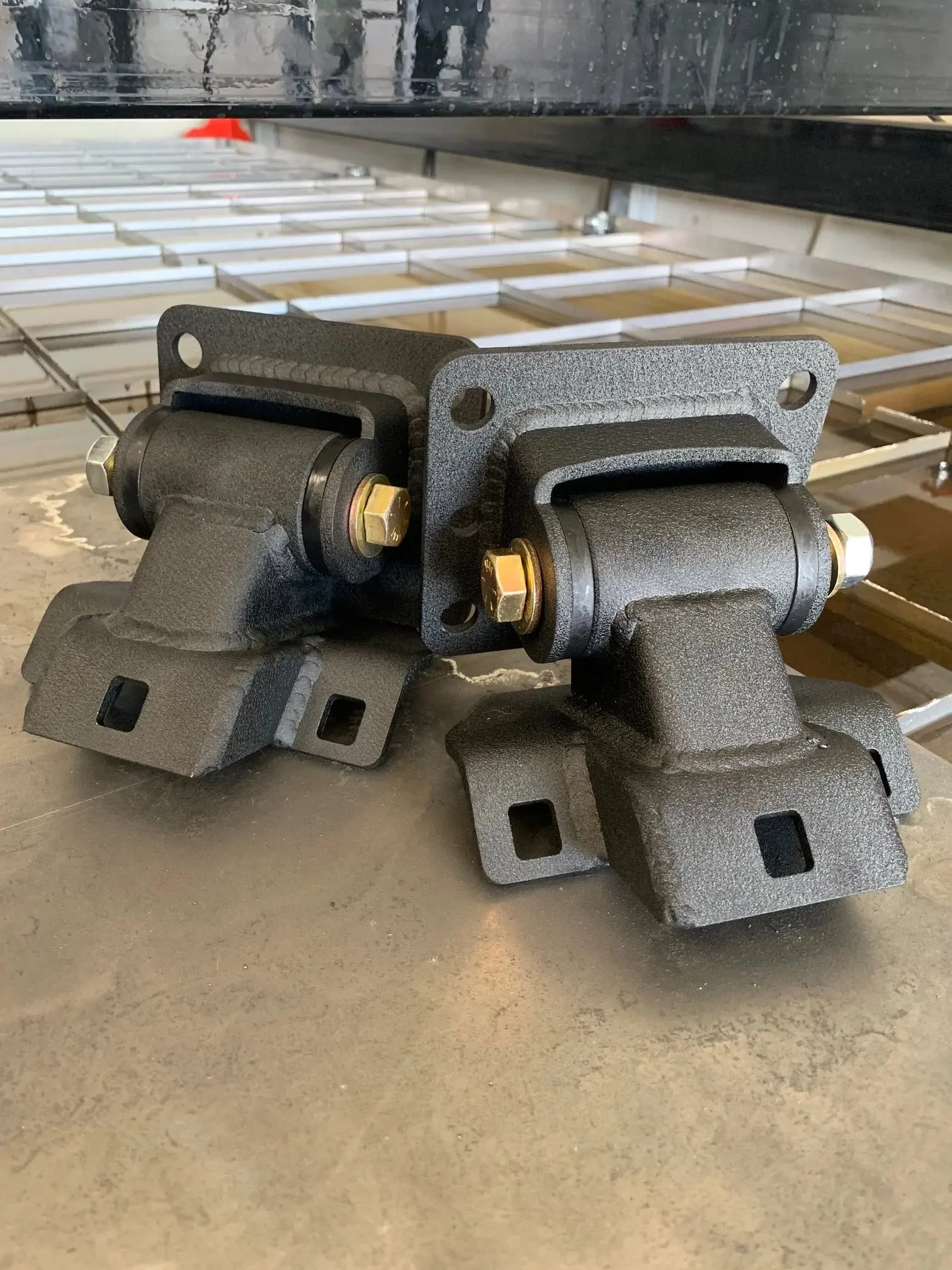 2007-2013 Chevy / GMC - 1500 4.8L, 5.3L, 6.0L and 6.2L - Tahoe - Escalade Fabricated Motor Mounts - Image 10