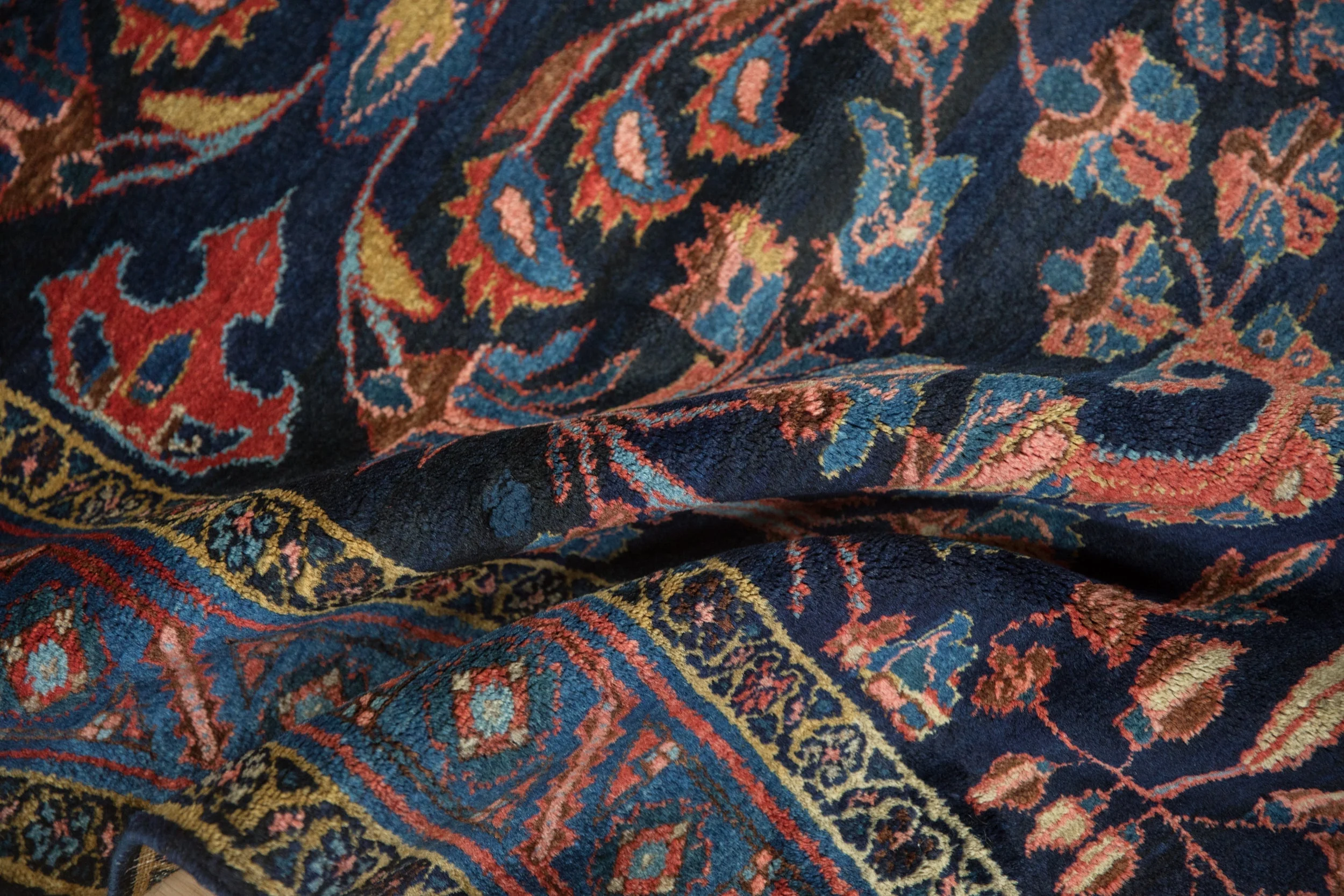 5.5x7.5 Vintage Fine Lilihan Carpet - Image 11