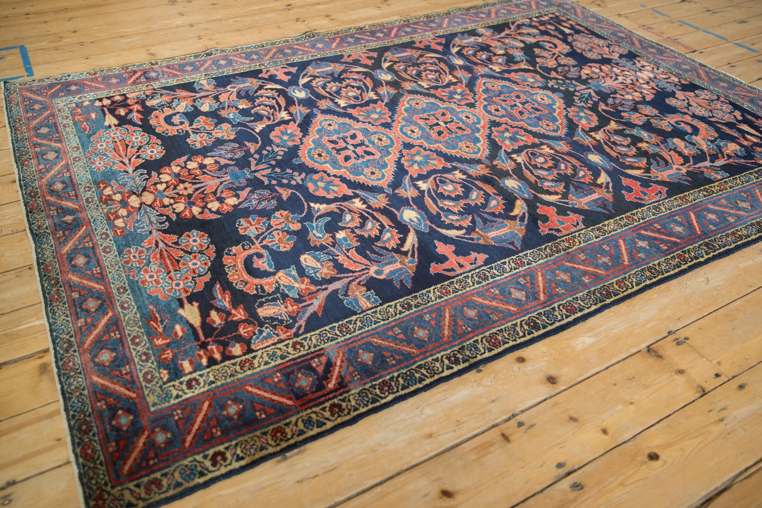 5.5x7.5 Vintage Fine Lilihan Carpet - Image 6