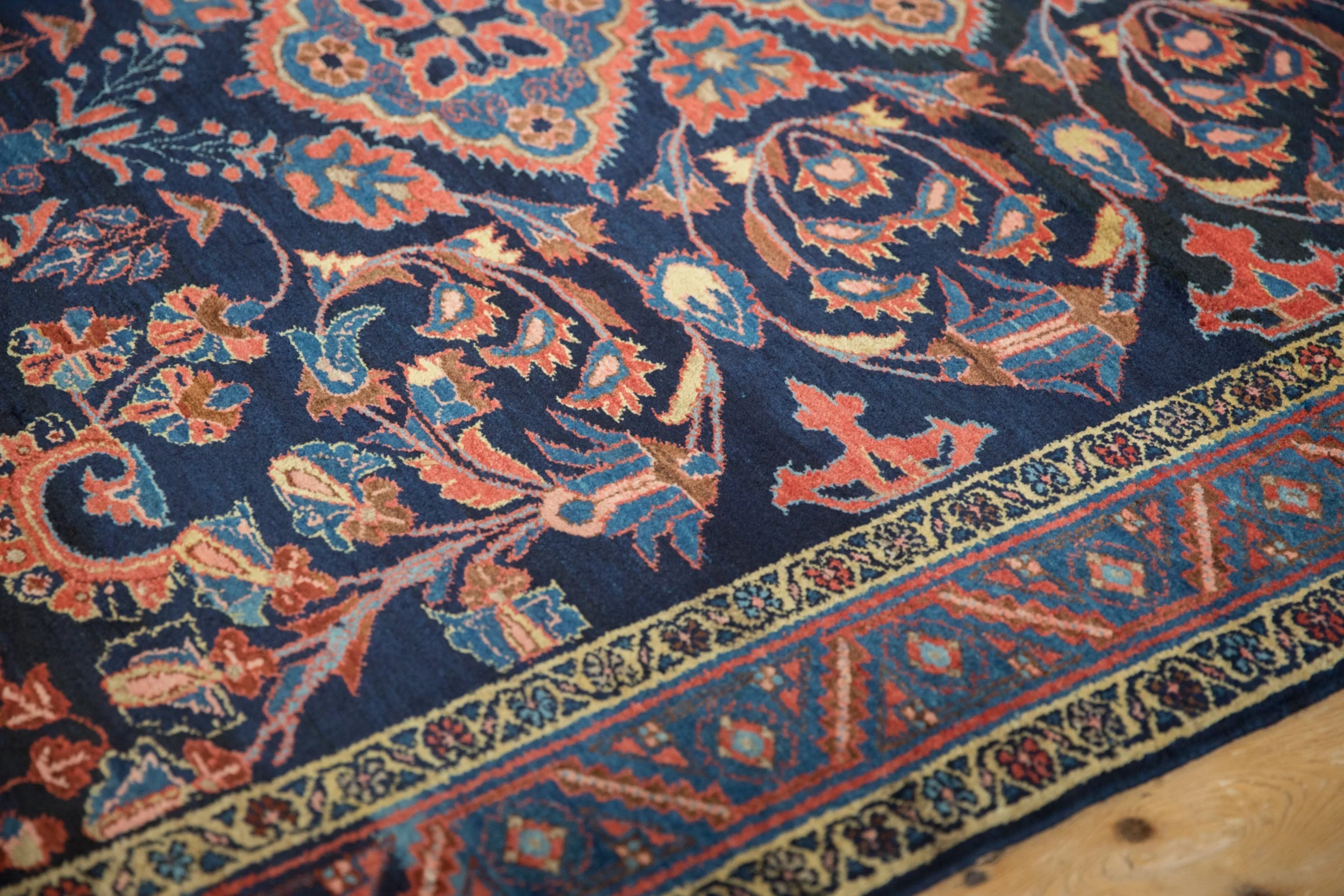 5.5x7.5 Vintage Fine Lilihan Carpet - Image 7