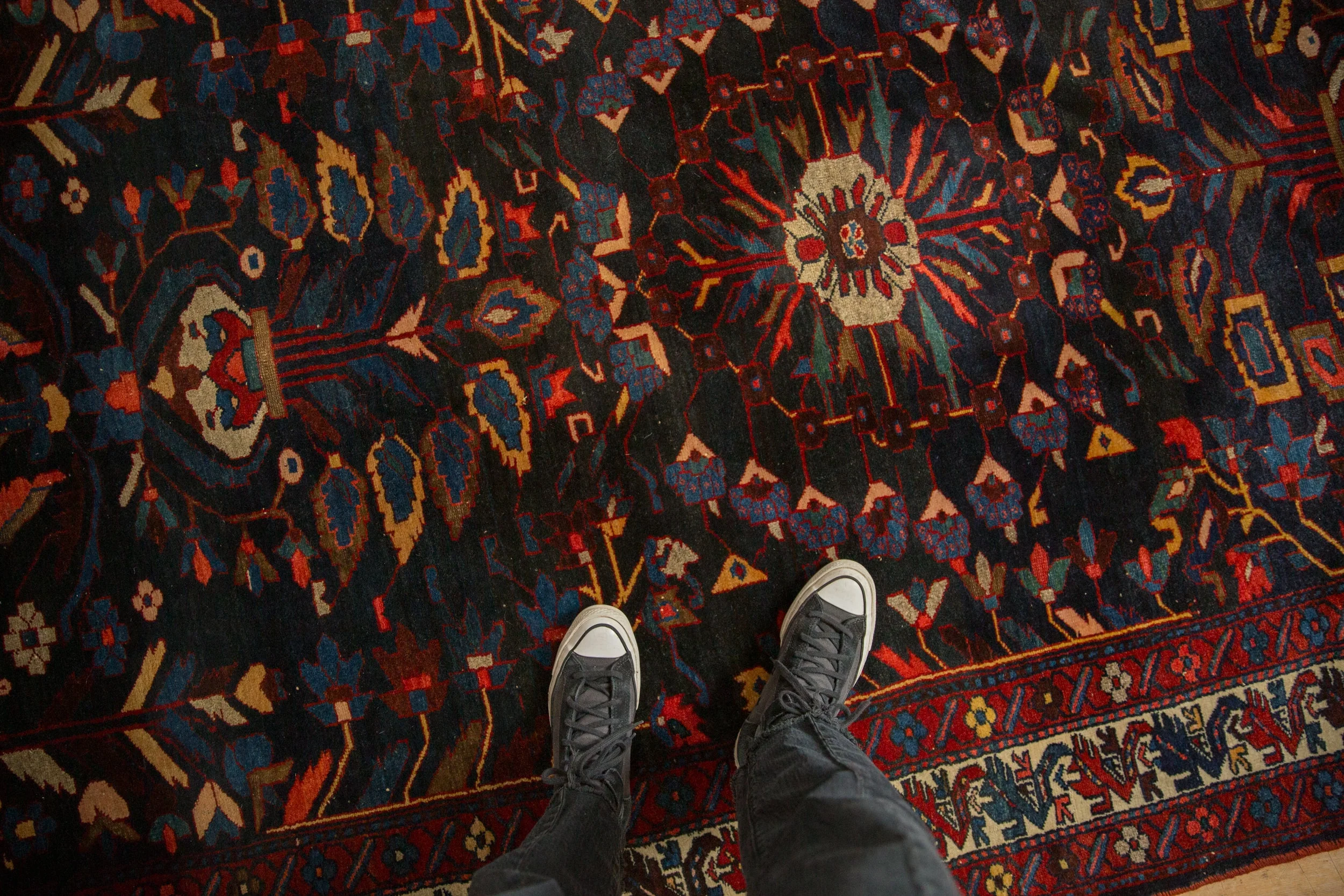 5.5x9 Vintage Bakhtiari Carpet - Image 2