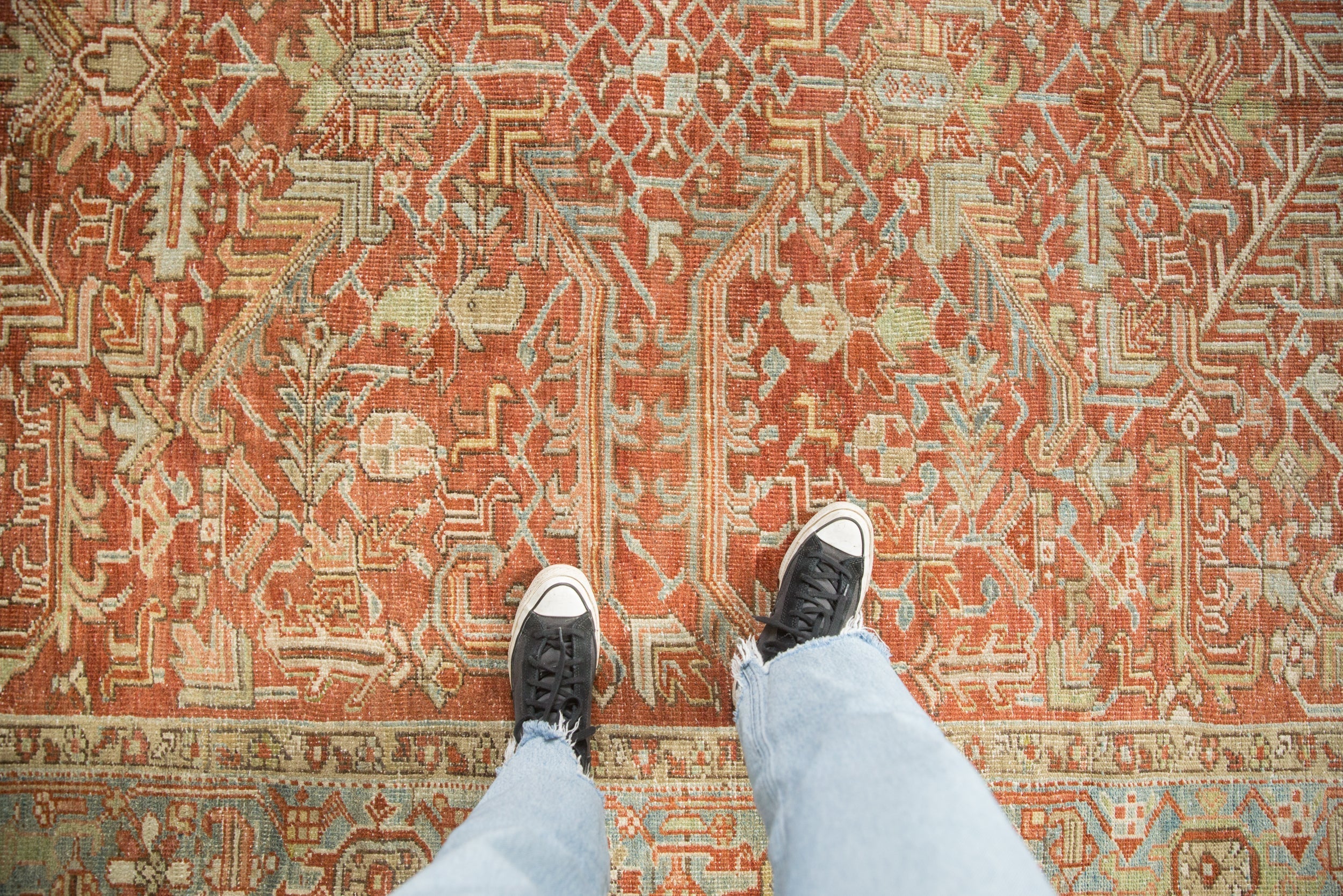 7.5x10.5 Vintage Distressed Heriz Carpet - Image 2