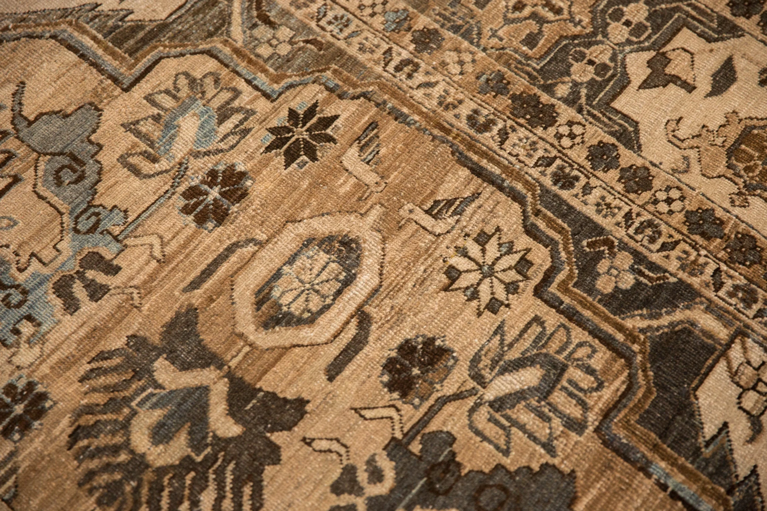 7.5x10.5 Vintage Distressed Khoy Carpet - Image 10