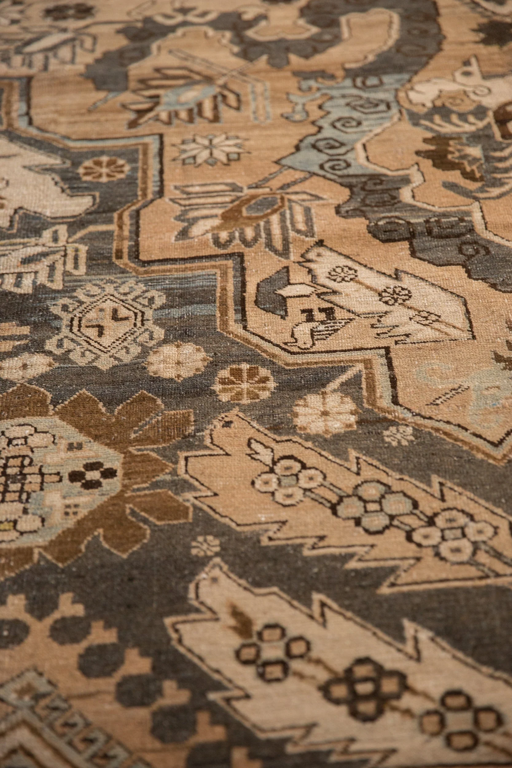 7.5x10.5 Vintage Distressed Khoy Carpet - Image 12