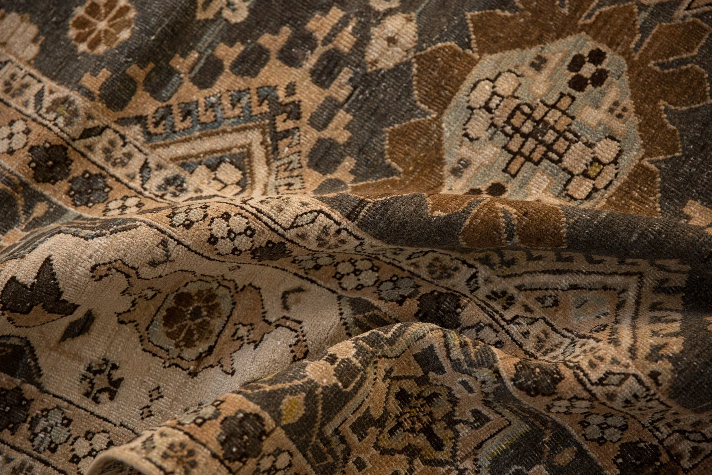 7.5x10.5 Vintage Distressed Khoy Carpet - Image 13