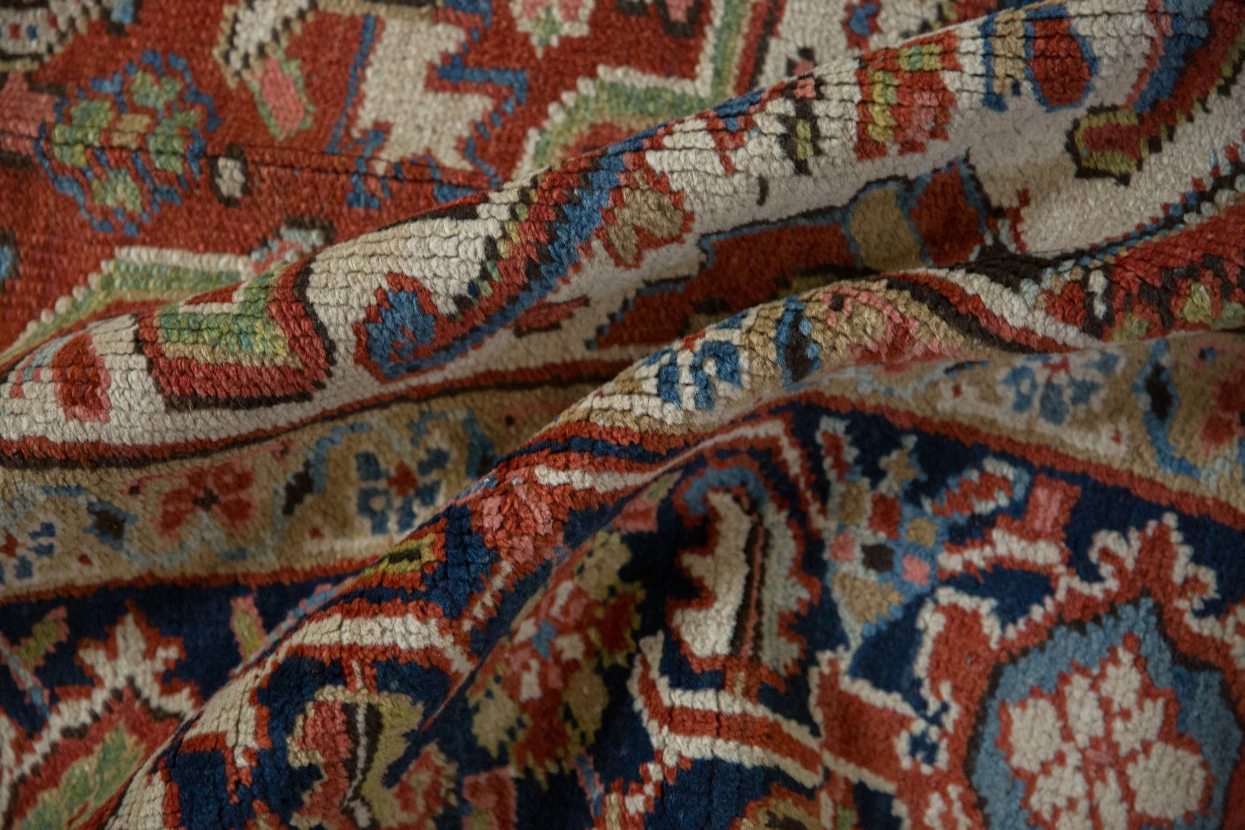 7.5x11 Vintage Heriz Carpet - Image 11