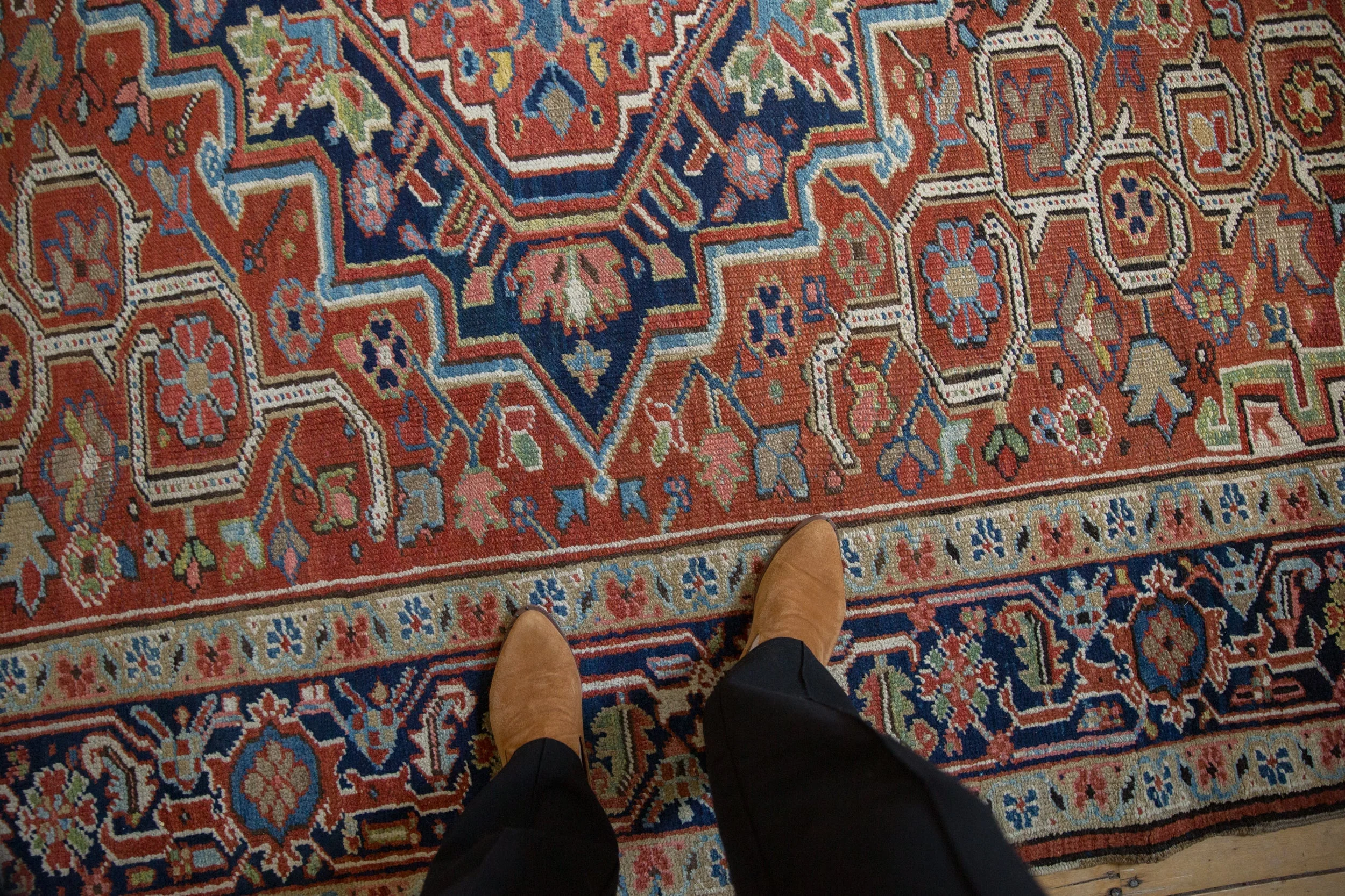 7.5x11 Vintage Heriz Carpet - Image 2