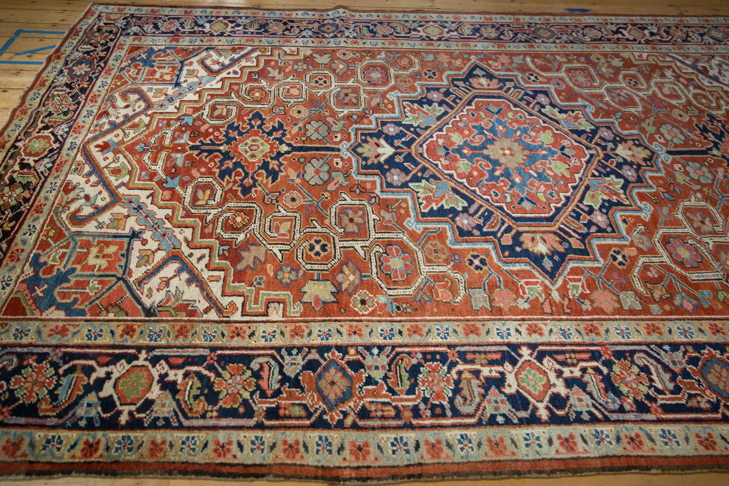 7.5x11 Vintage Heriz Carpet - Image 6