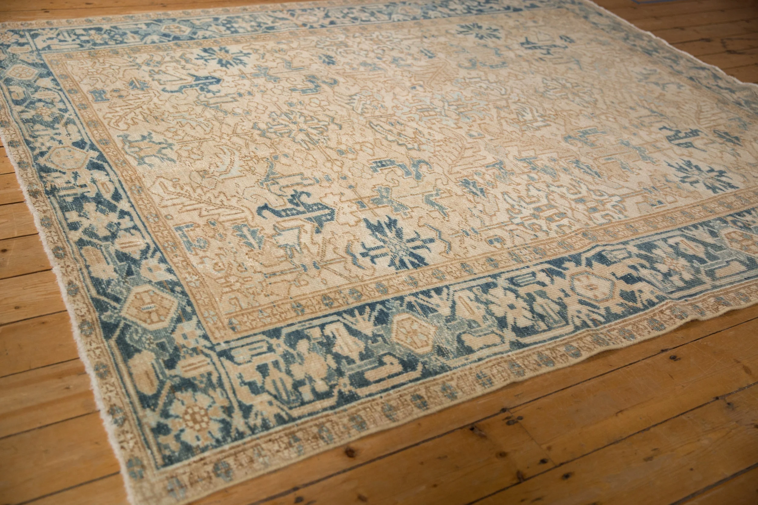 7x8.5 Vintage Distressed Mehrivan Carpet - Image 5