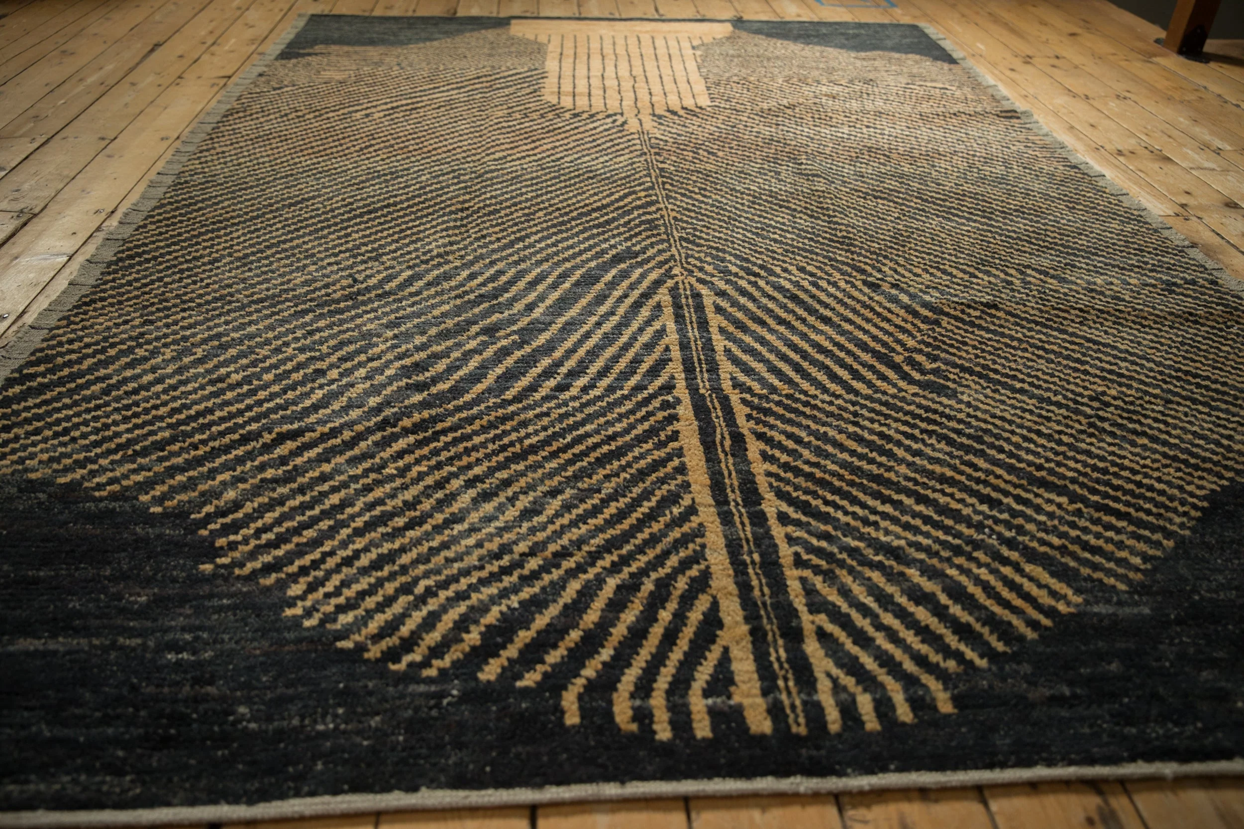 7x9.5 Afghani Moroccan Design Carpet - Image 8