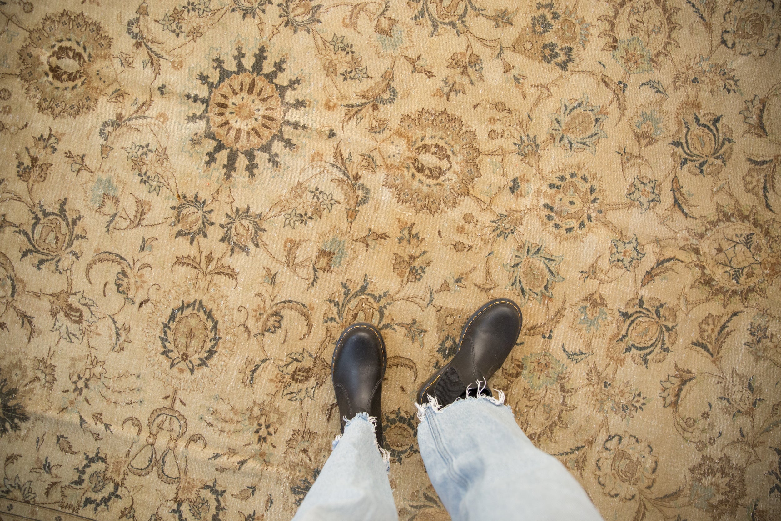 8.5x11.5 Vintage Distressed Kashan Carpet - Image 2