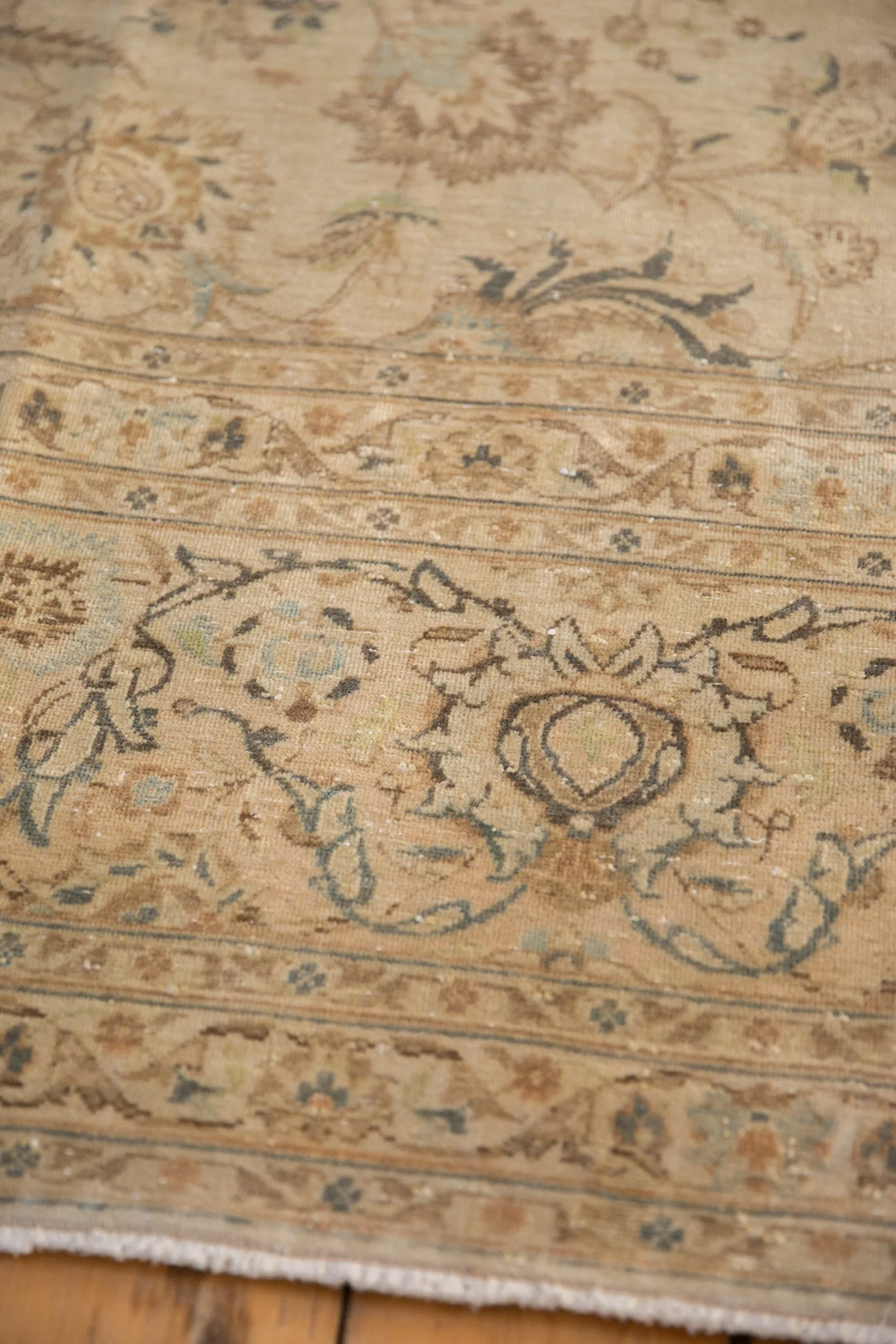 8.5x11.5 Vintage Distressed Kashan Carpet - Image 9