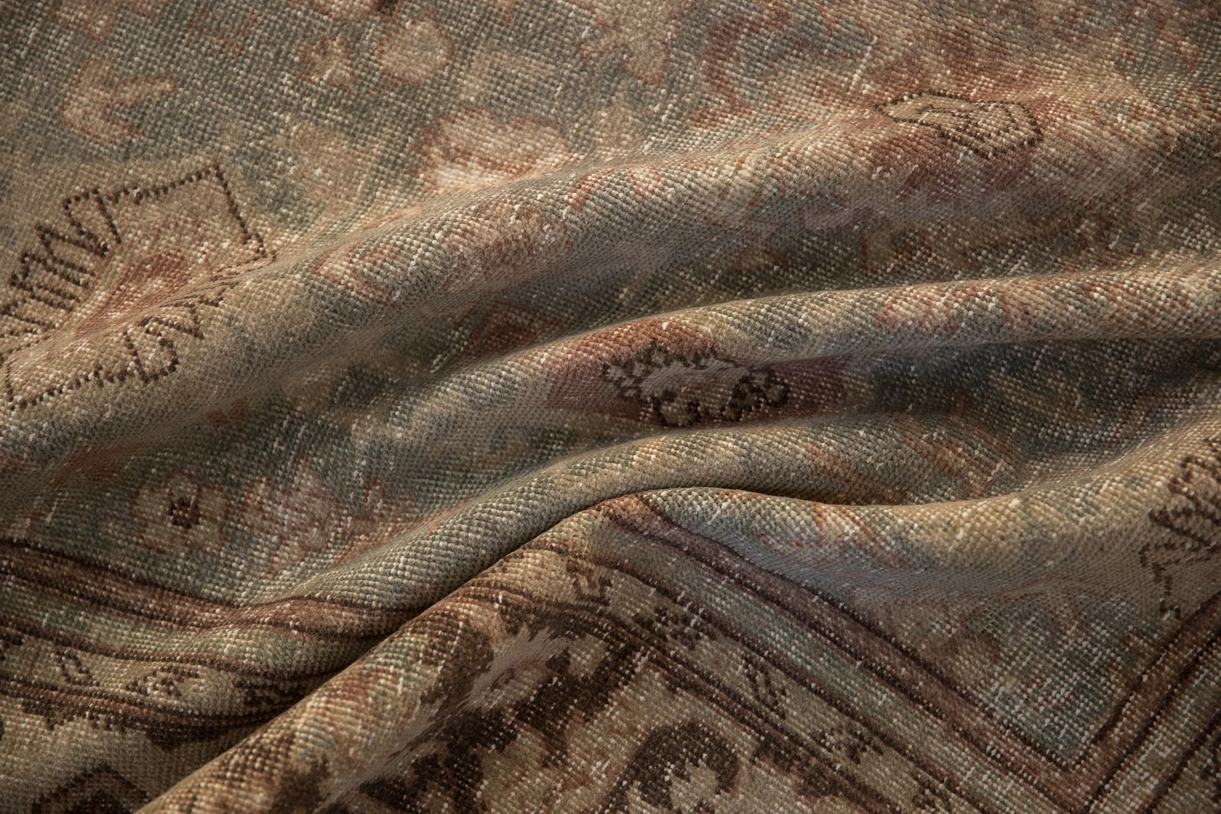 8x11 Vintage Distressed Mahal Carpet - Image 10