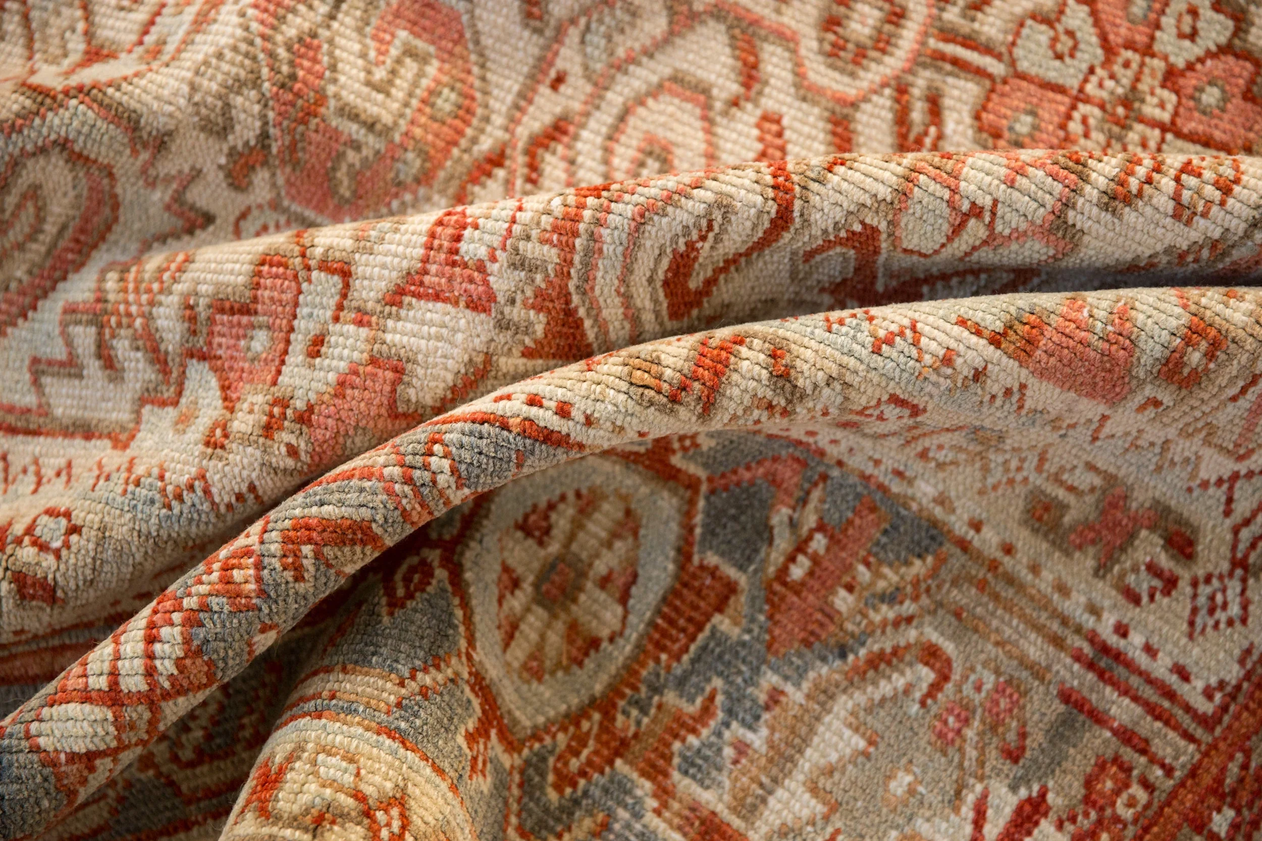 8x9.5 Vintage Distressed Heriz Carpet - Image 10