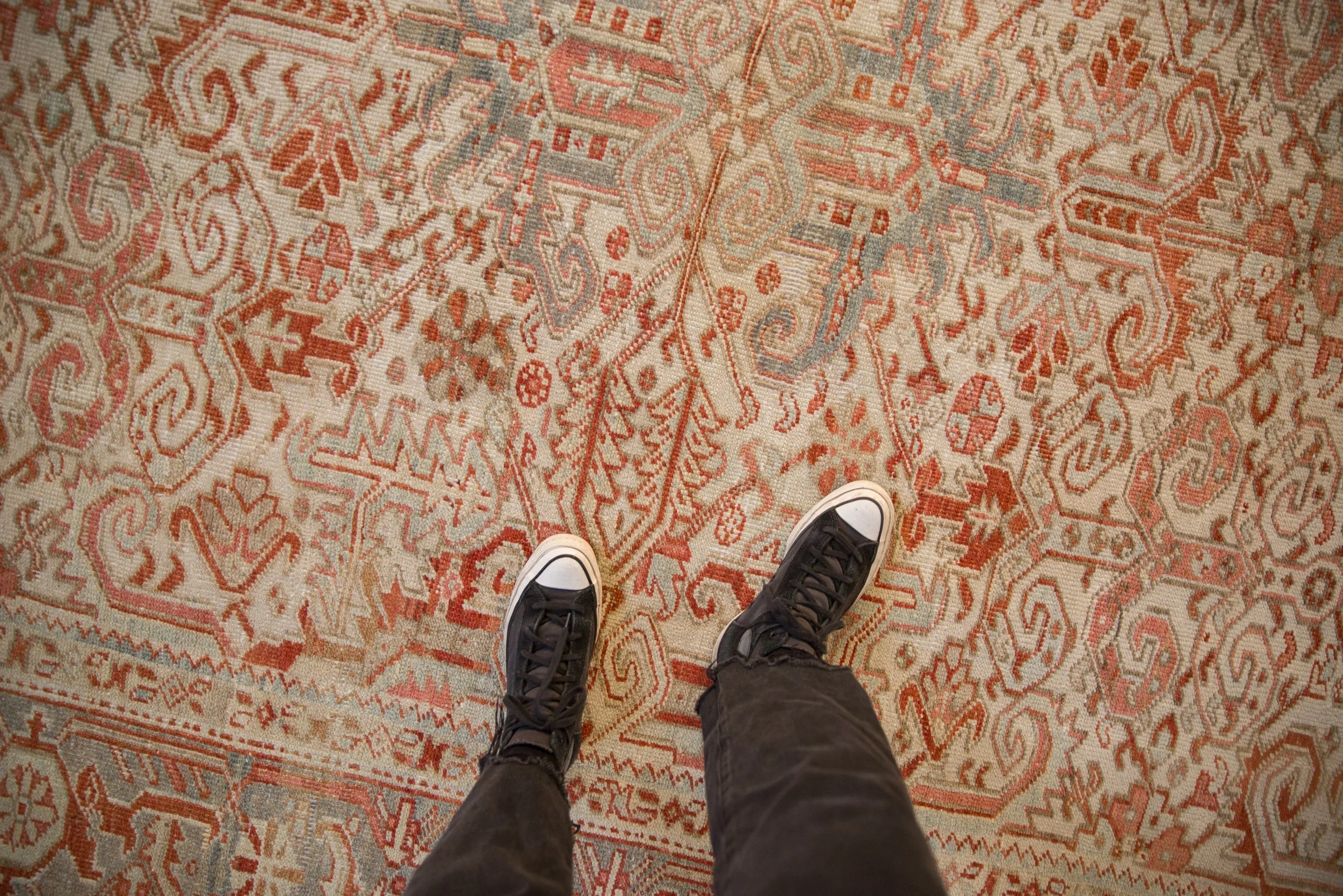 8x9.5 Vintage Distressed Heriz Carpet - Image 2