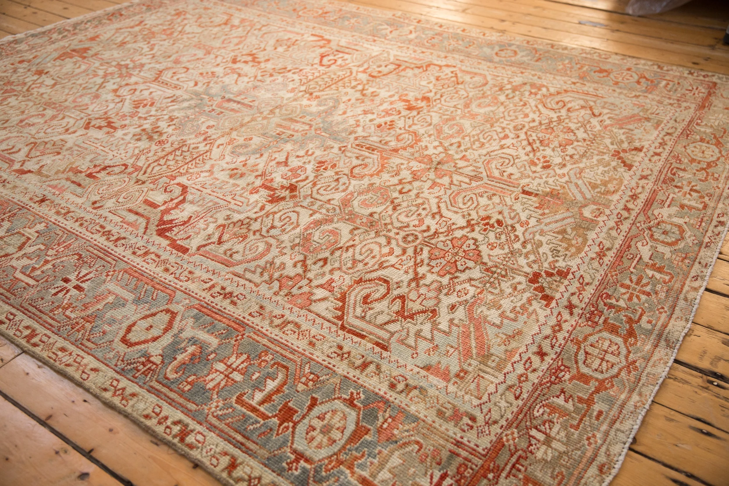 8x9.5 Vintage Distressed Heriz Carpet - Image 7