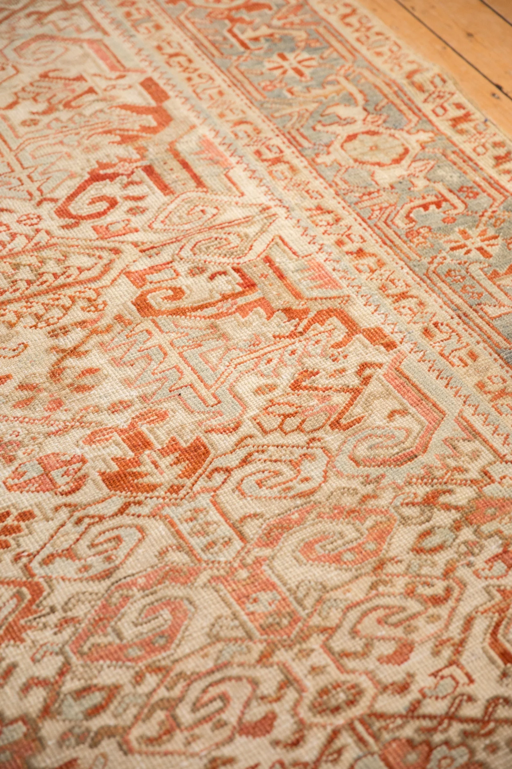 8x9.5 Vintage Distressed Heriz Carpet - Image 9