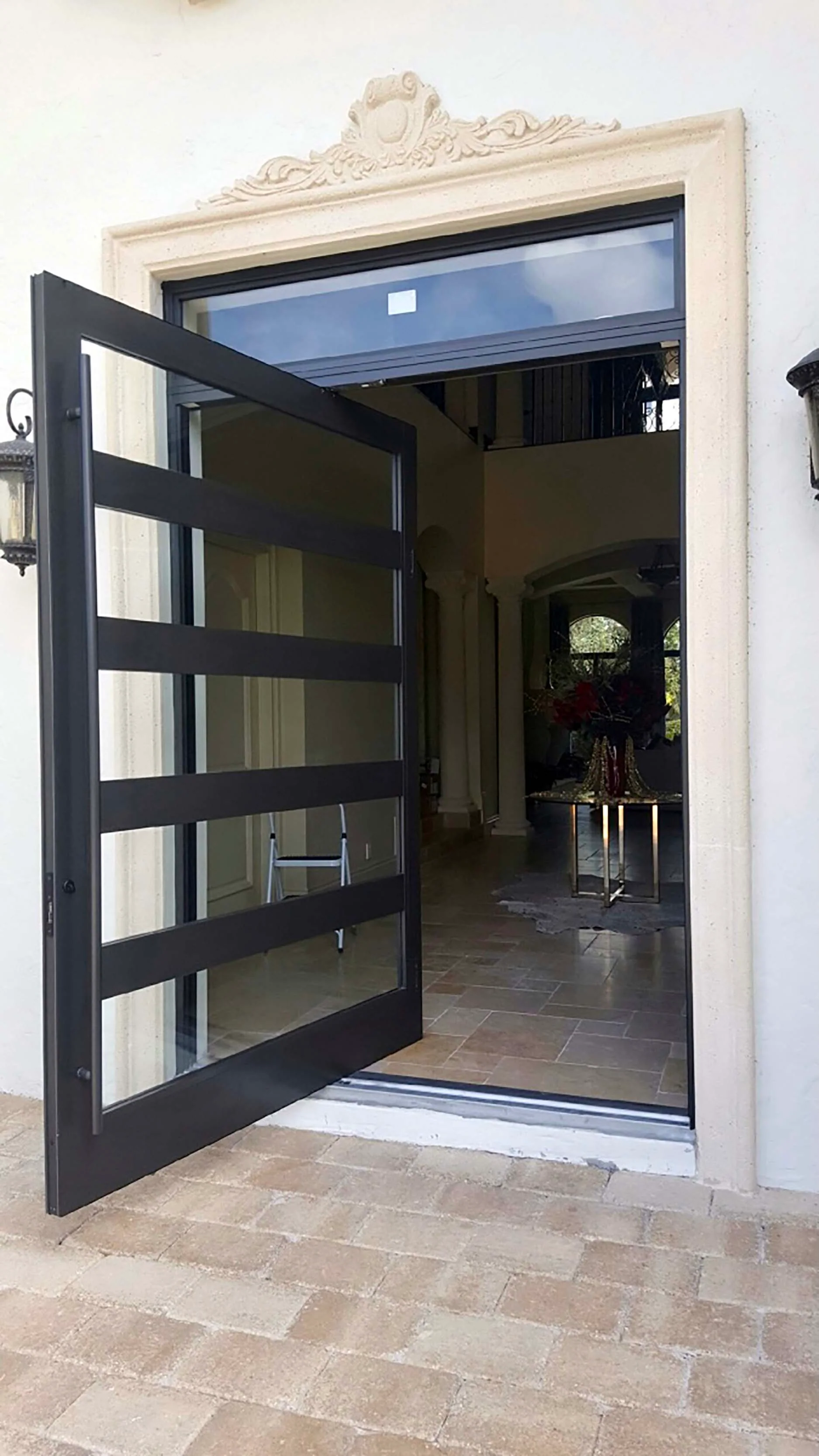 Aria Pivot Door - Image 4