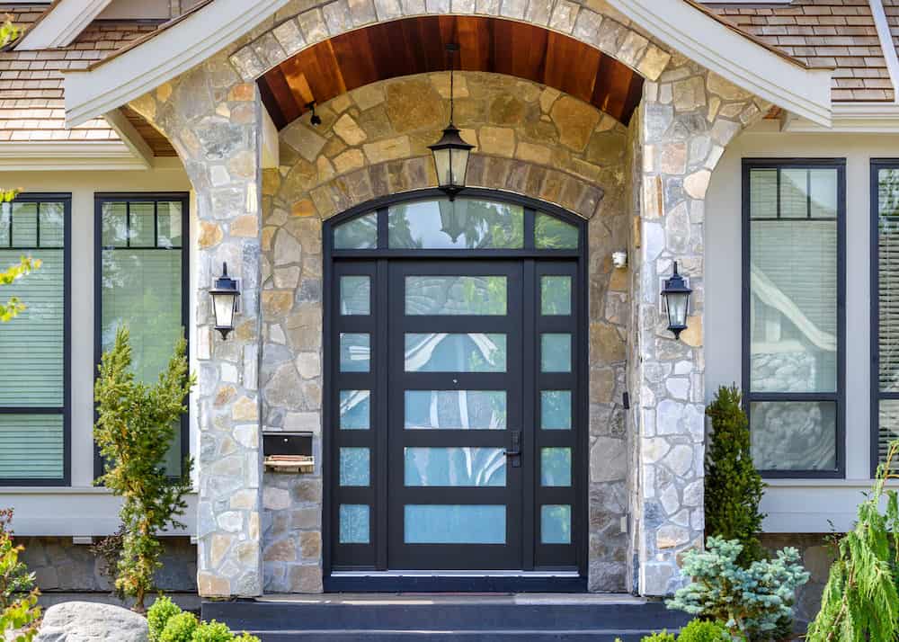 Atlas Contemporary Iron Door with Sidelights - Image 4