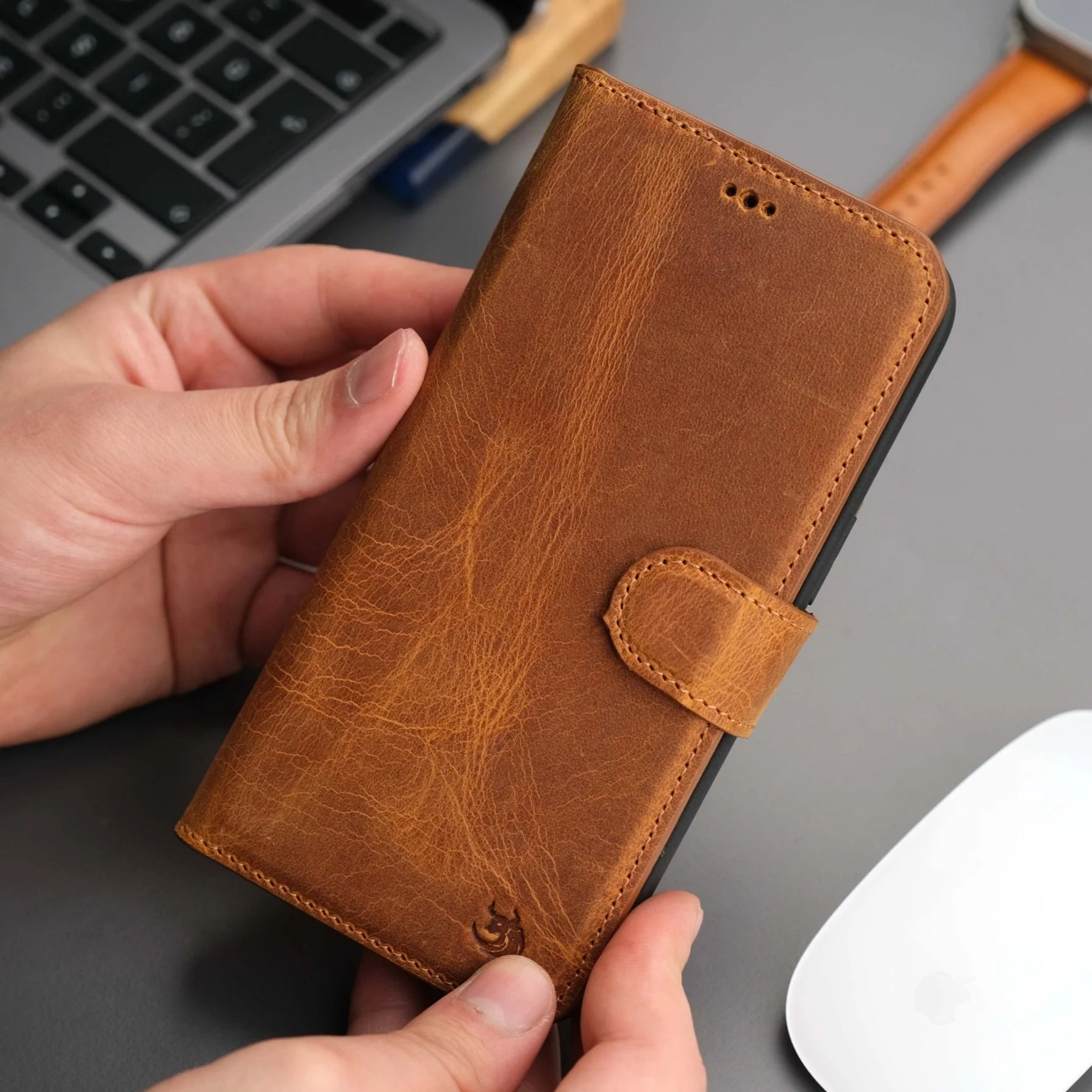 Casper Leather iPhone 14 Plus Wallet Case | MagSafe - Image 30