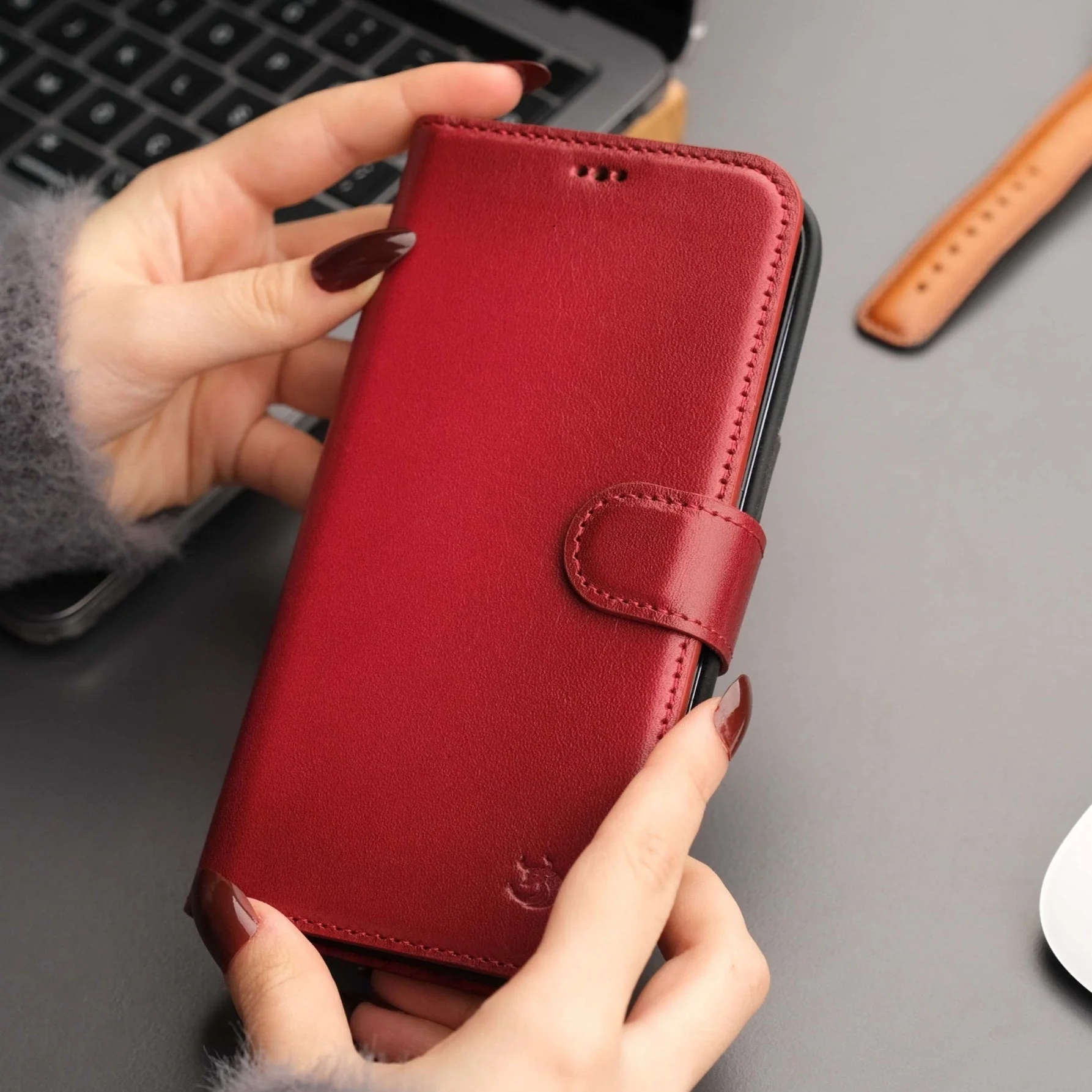 Casper Leather iPhone 14 Plus Wallet Case | MagSafe - Image 48