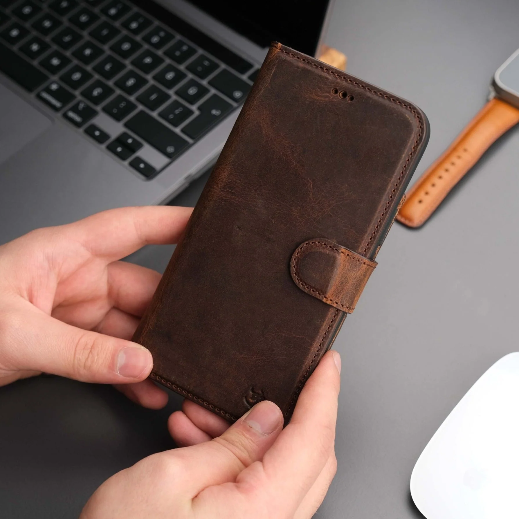Casper Leather iPhone 14 Wallet Case | MagSafe - Image 12