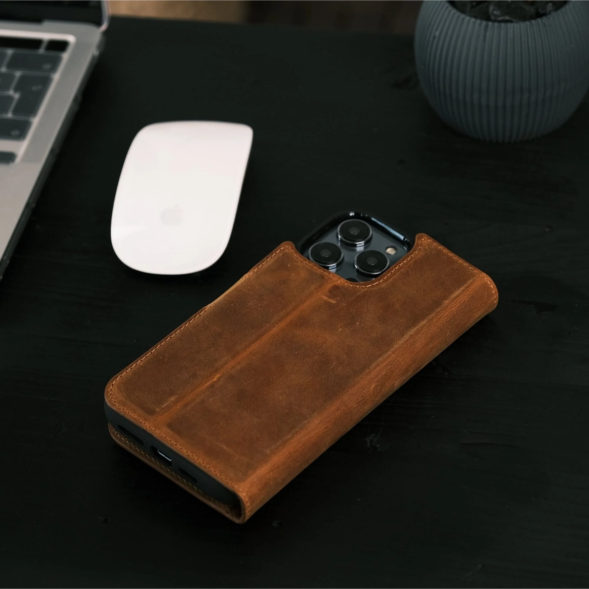 Casper Leather iPhone 15 Series Wallet Case - Image 12