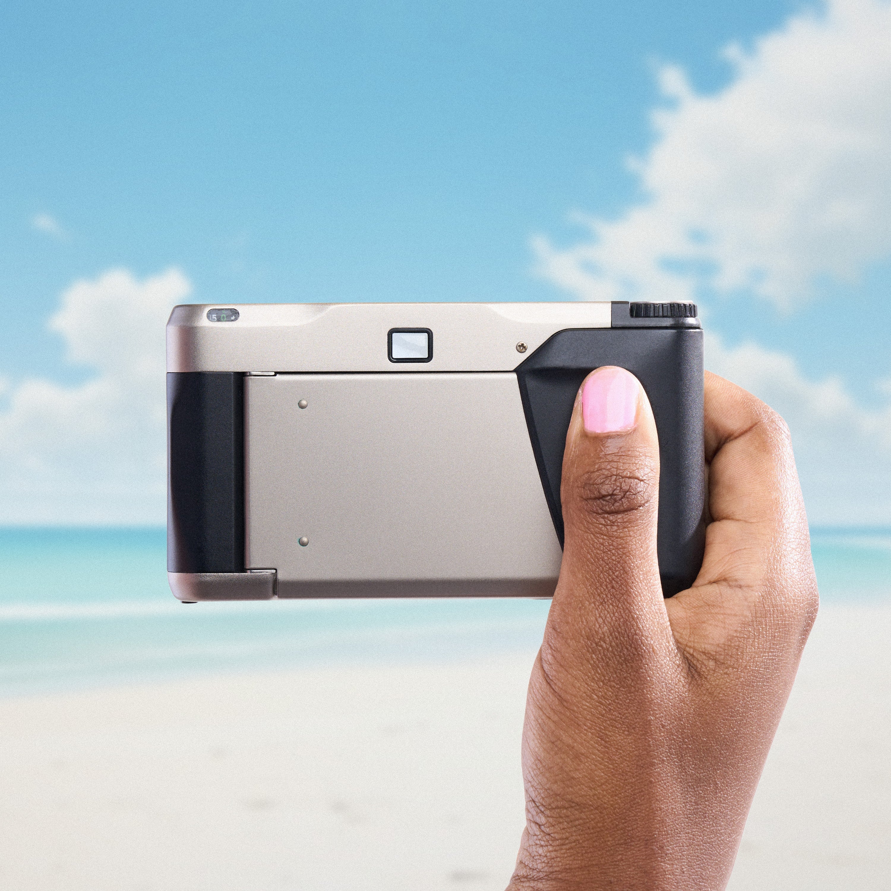 Contax T2 | 35mm Point and Shoot Film Camera - Image 3