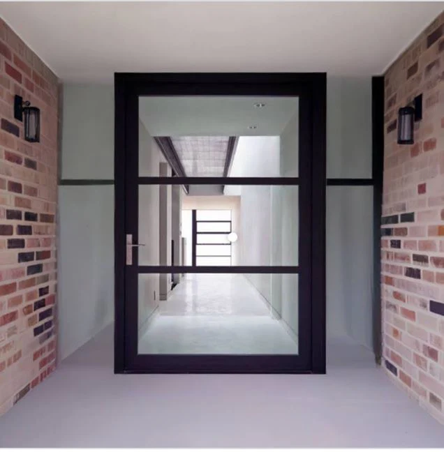 Crios 3 Panel Pivot Door - Image 5