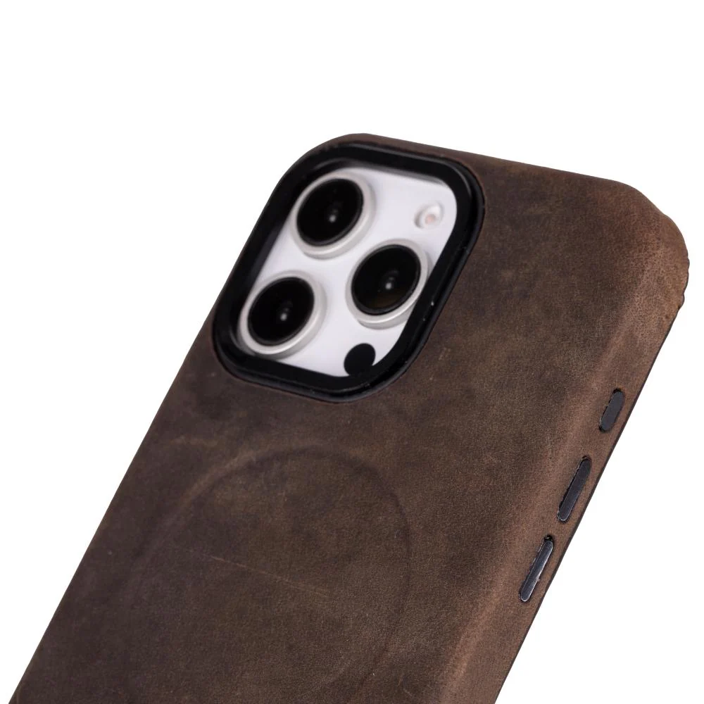Cullman Leather iPhone 16 Pro Case - Image 8