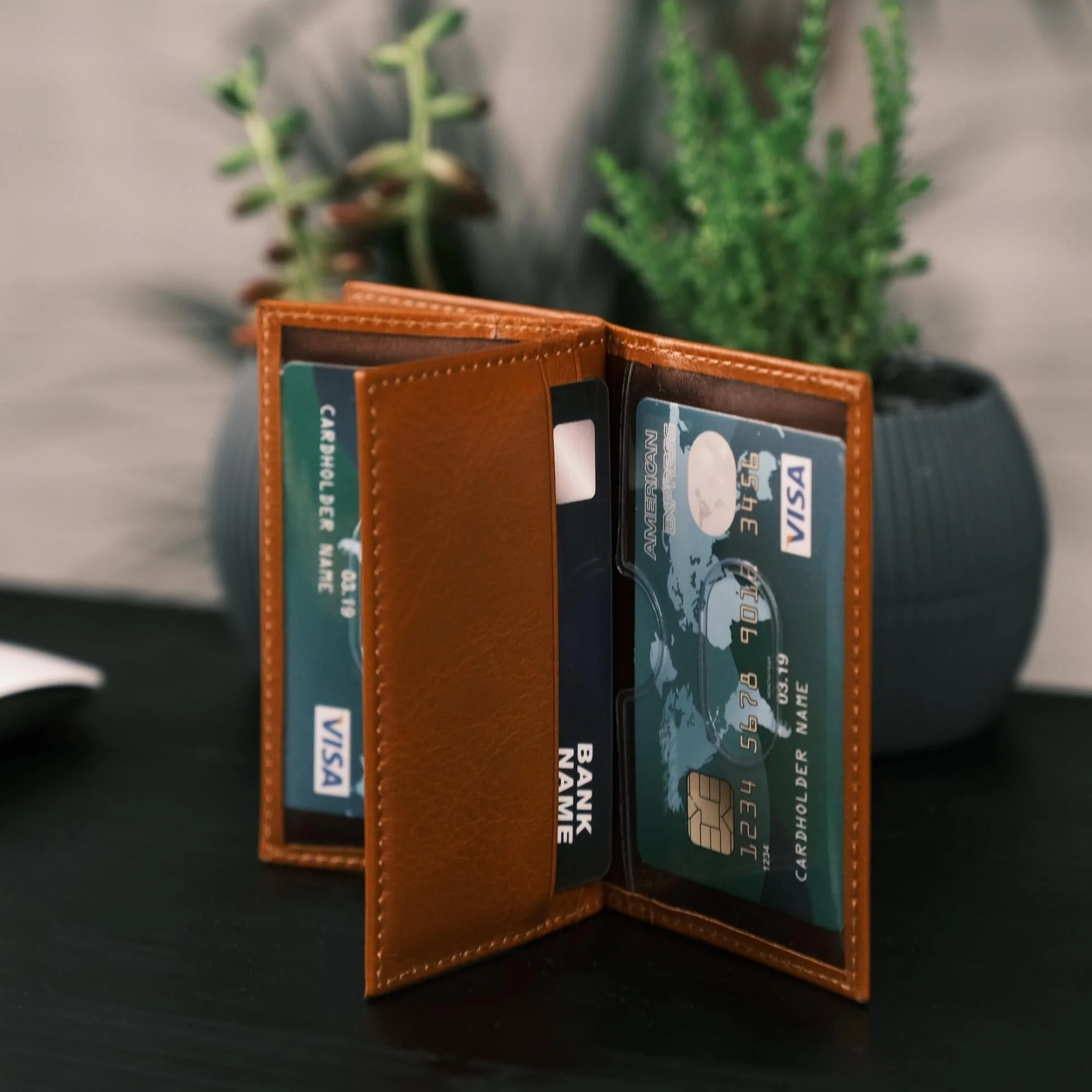 Denver Luxury Full-Grain Leather Cardholder for Men - Image 4