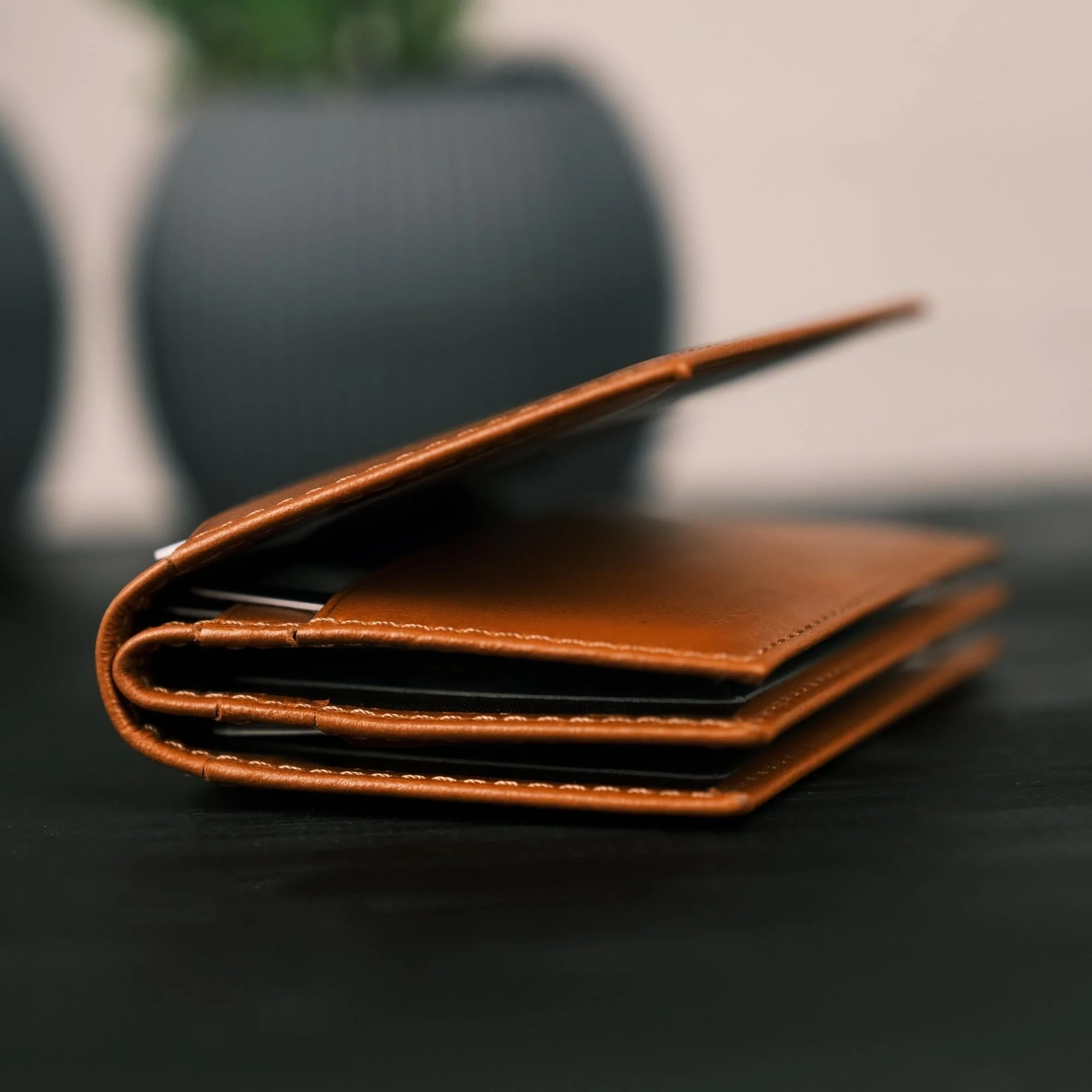 Denver Luxury Full-Grain Leather Cardholder for Men - Image 6