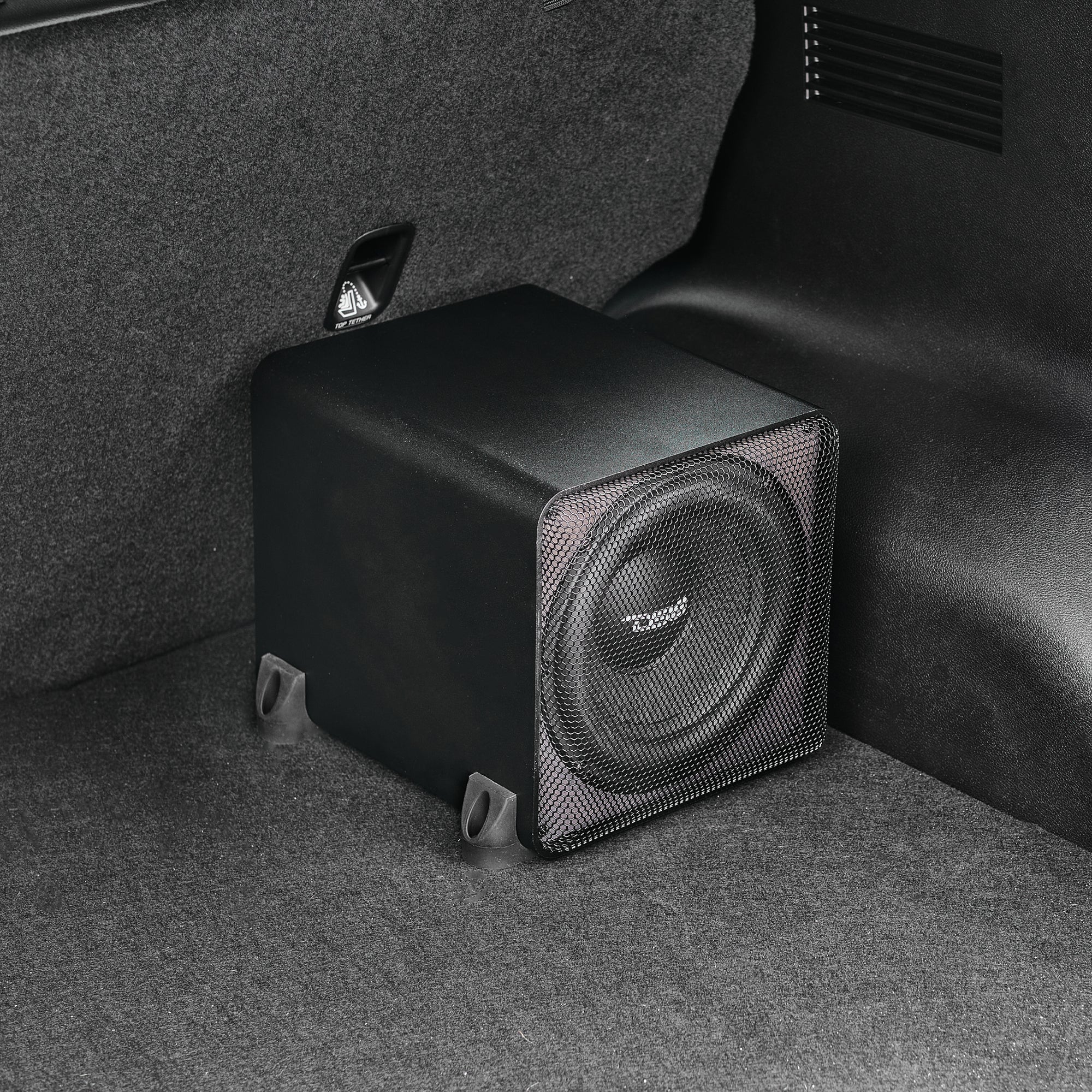 Dual 8" Loaded Amplified High End Aluminum Subwoofer Enclosure 300 Watts Rms - Image 3