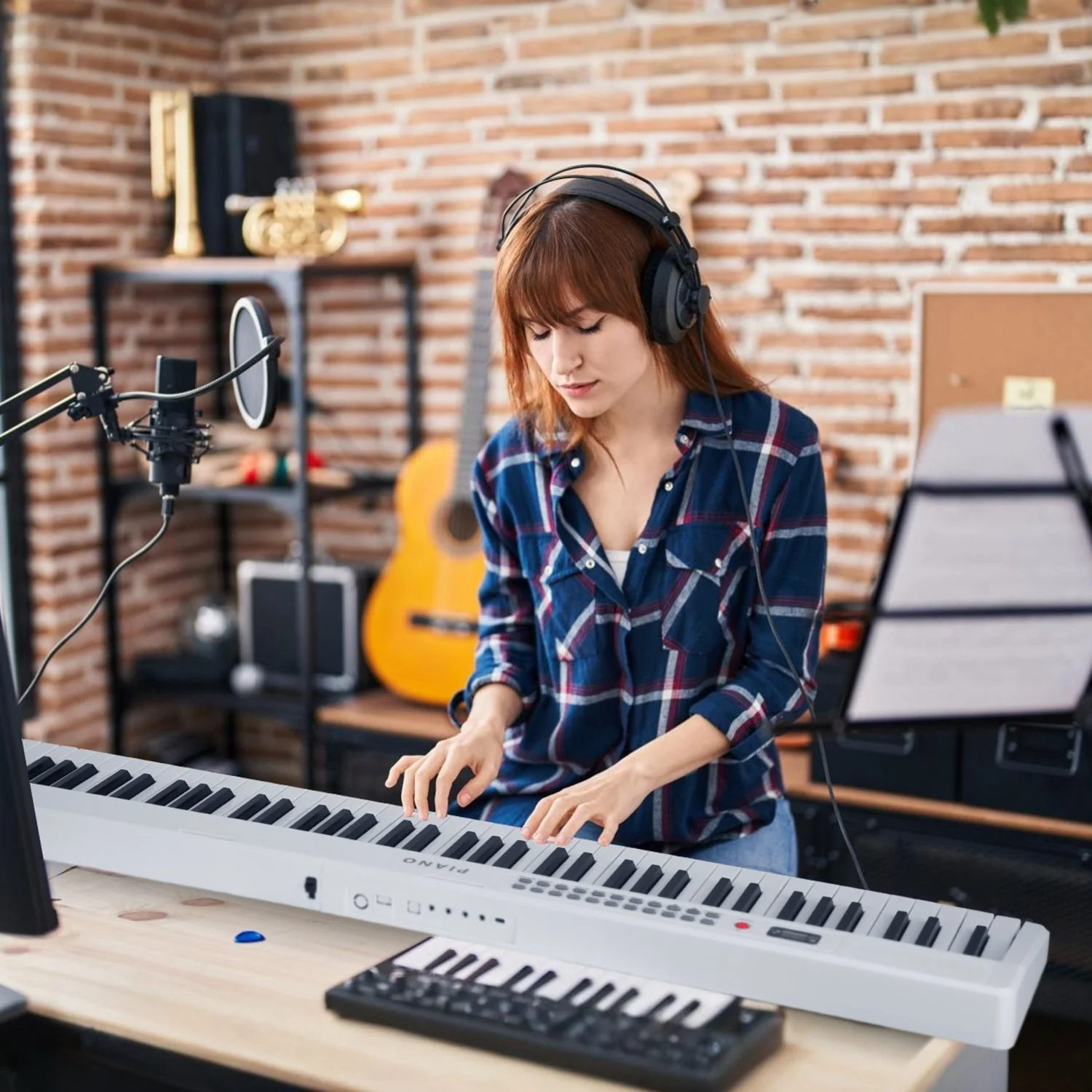 Folding Piano Keyboard 88 Keys Rechargeable Full Size Semi Weighted Piano Digital Electronic Piano with LCD Screen Carry Bag Mic Sheet Music Stand Sti - Image 4