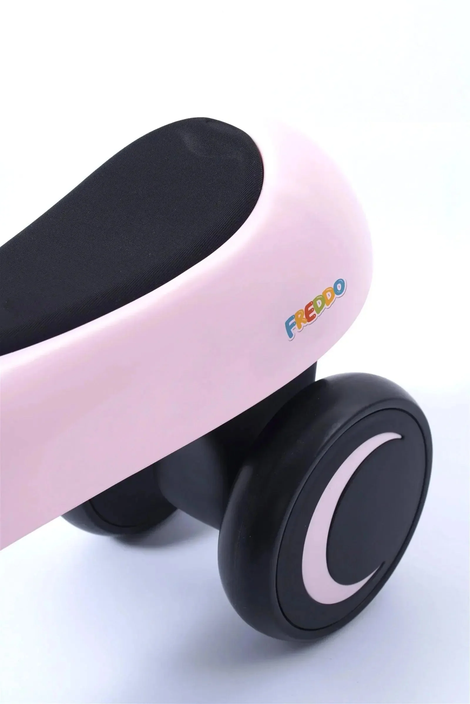 Freddo Toys 4 wheel Balance Bike - Image 6