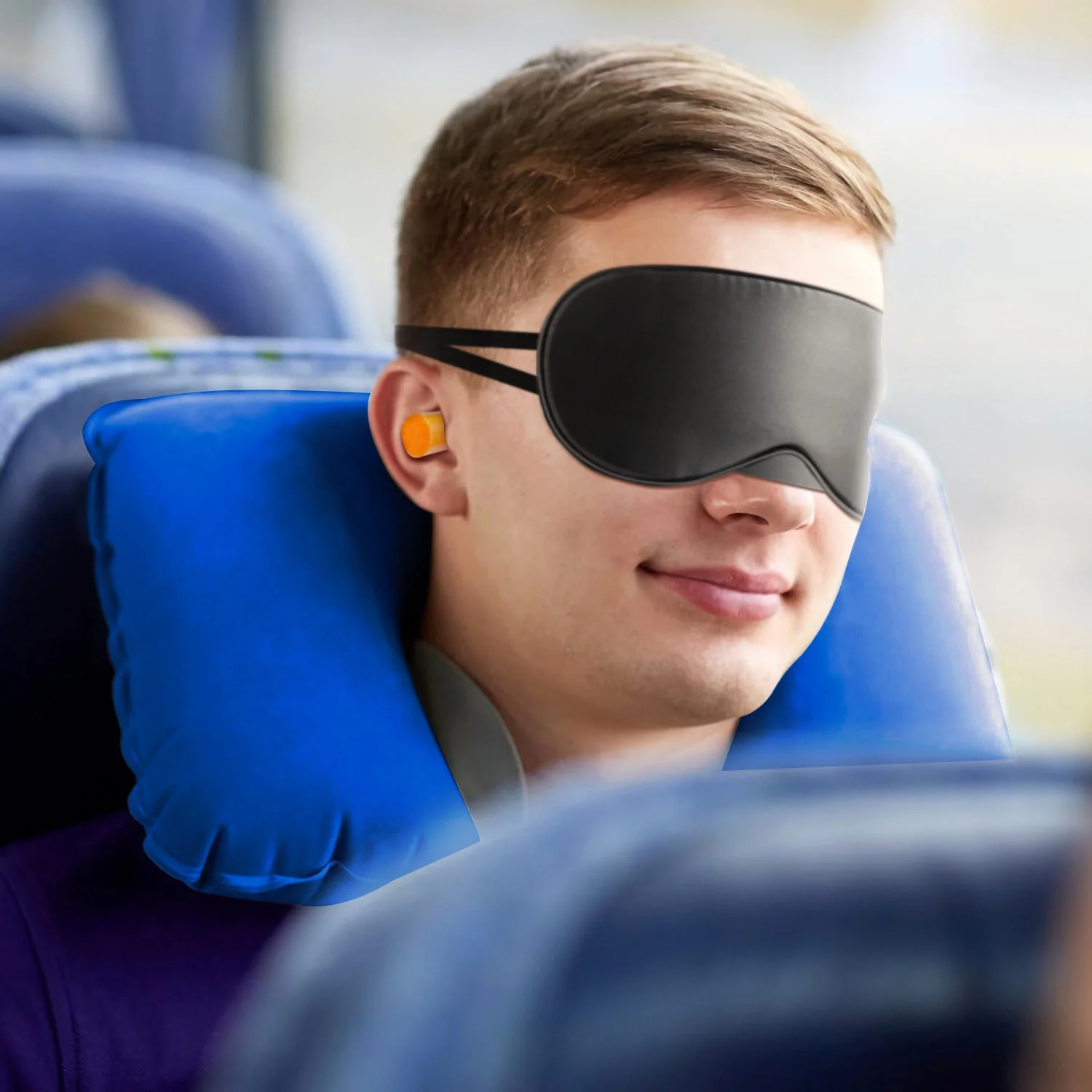 GBruno Travel Pillow - Image 3