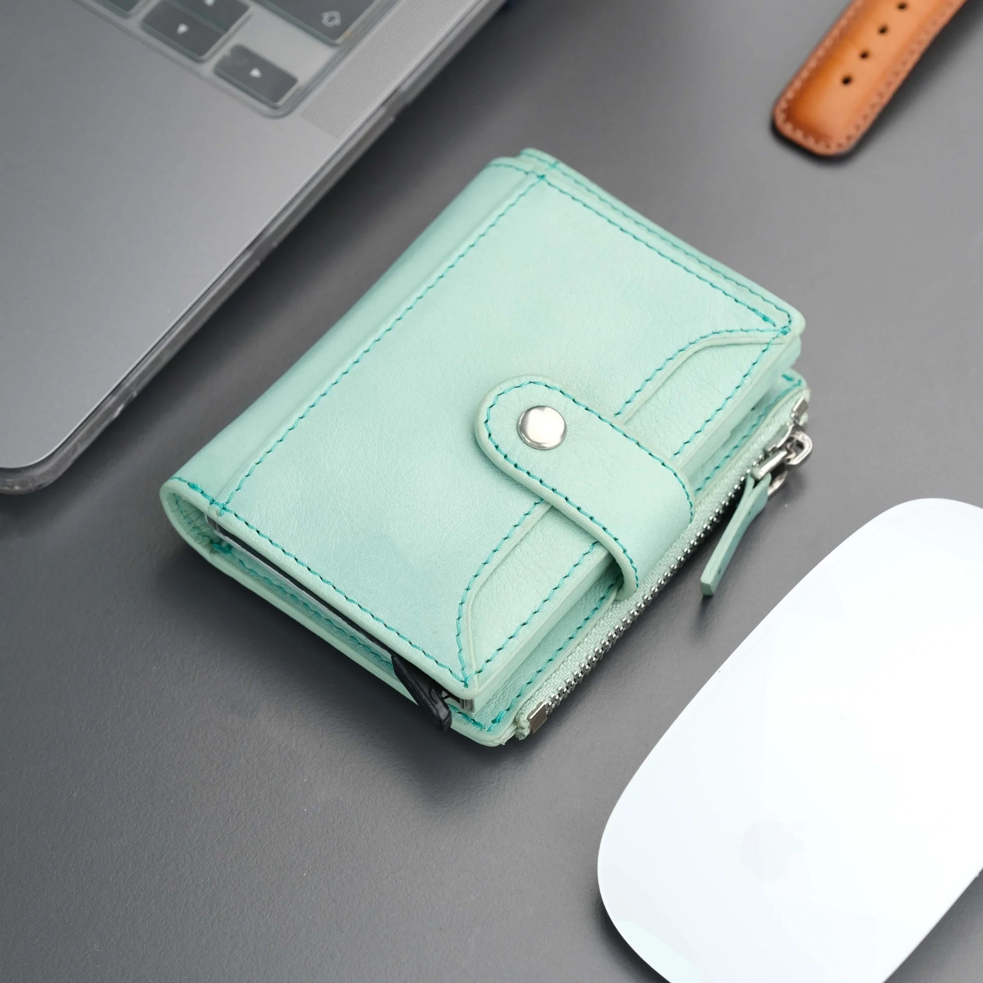 Glenrock Green Leather Pop-up Cardholder Wallet - Image 4