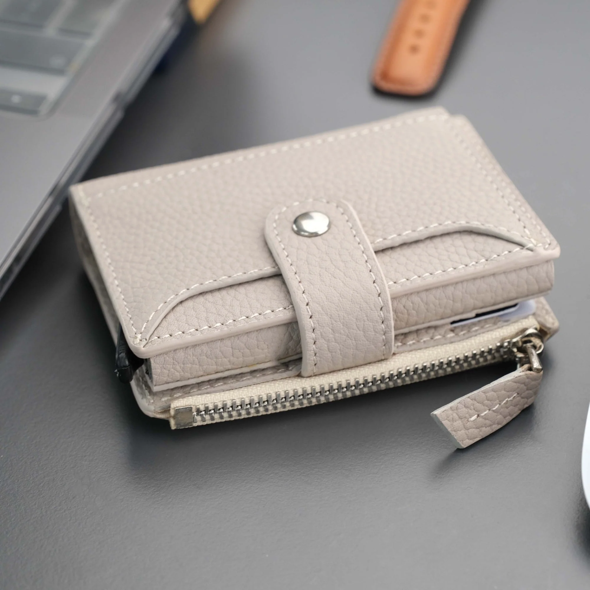 Glenrock Mink Leather Pop-up Cardholder Wallet - Image 12