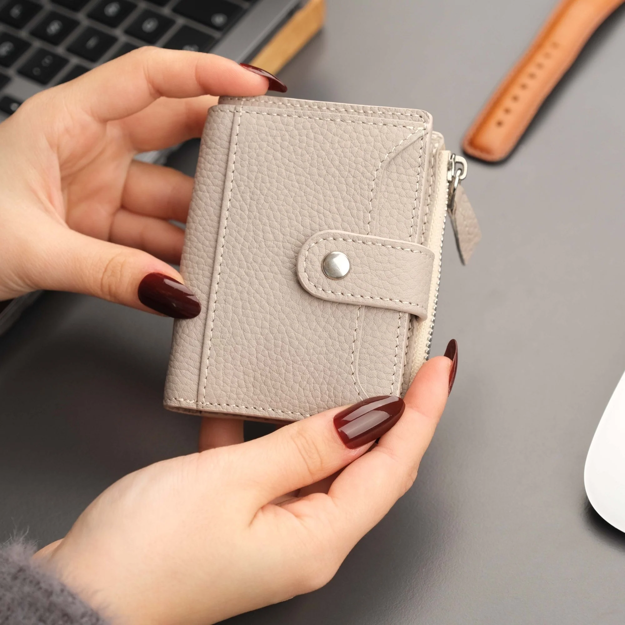 Glenrock Mink Leather Pop-up Cardholder Wallet - Image 2