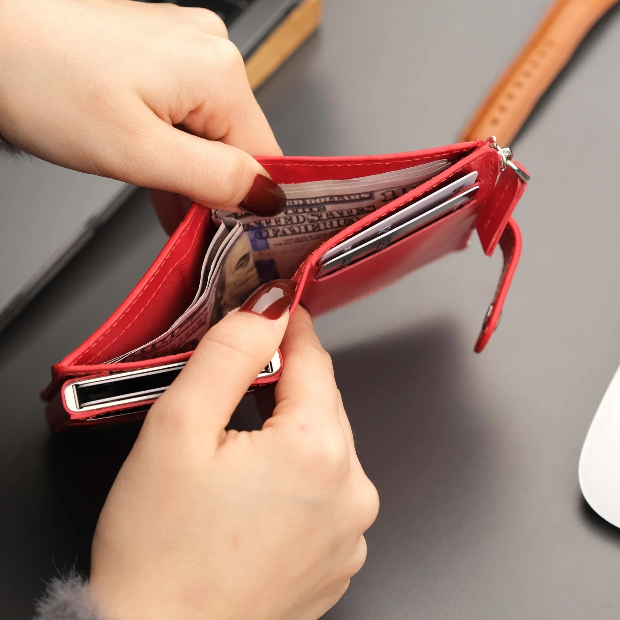 Glenrock Red Leather Pop-up Cardholder Wallet - Image 4
