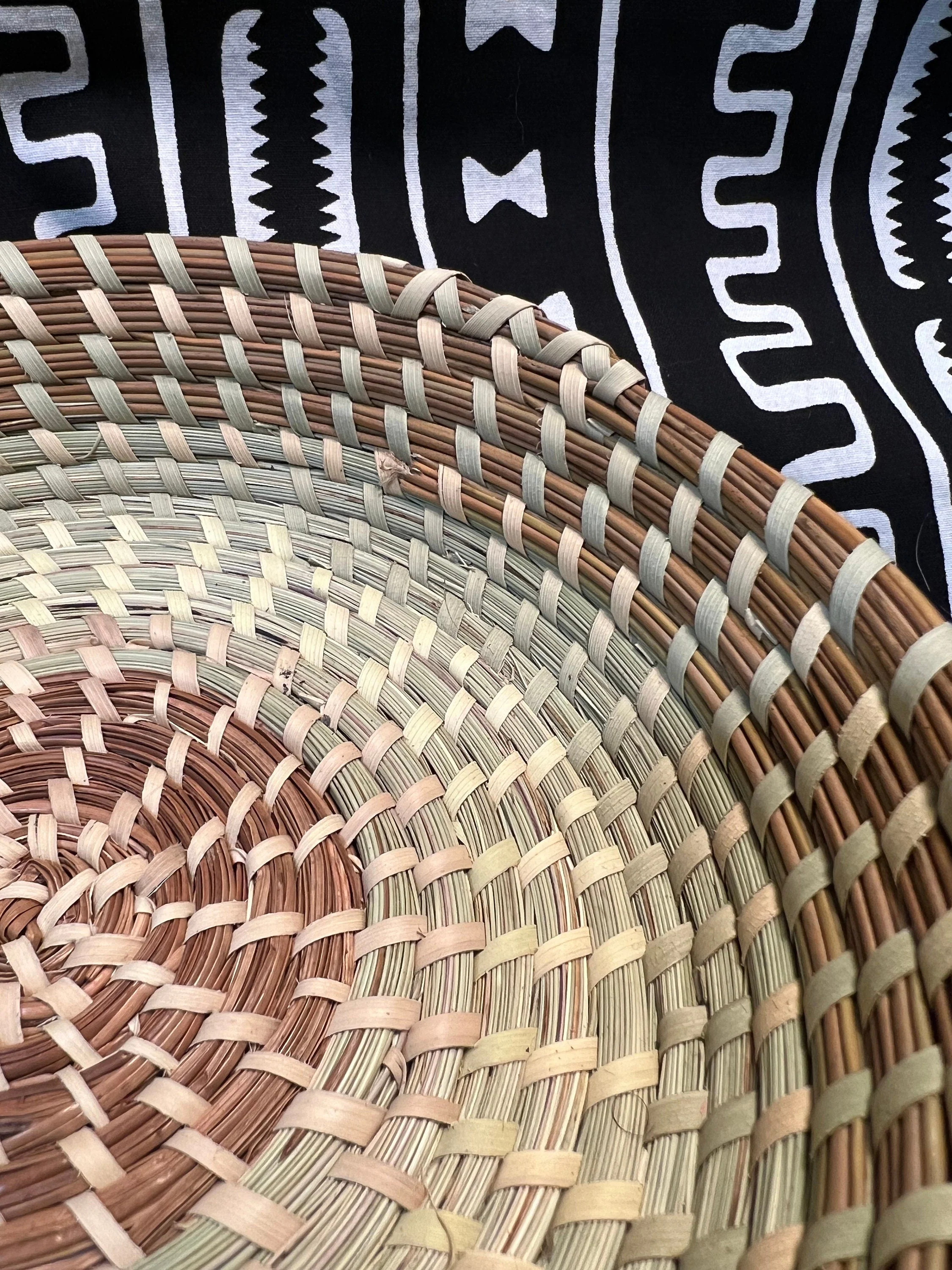 Gullah Catch All Sweetgrass and Bulrush Hand woven Basket sewn in Charleston, South Carolina - Image 3