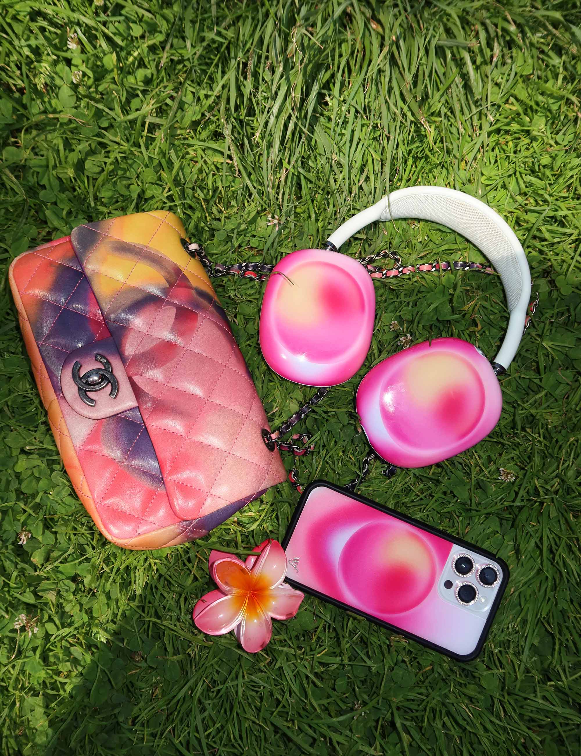 Hot Pink Aura Airpods Max Cover - Image 6