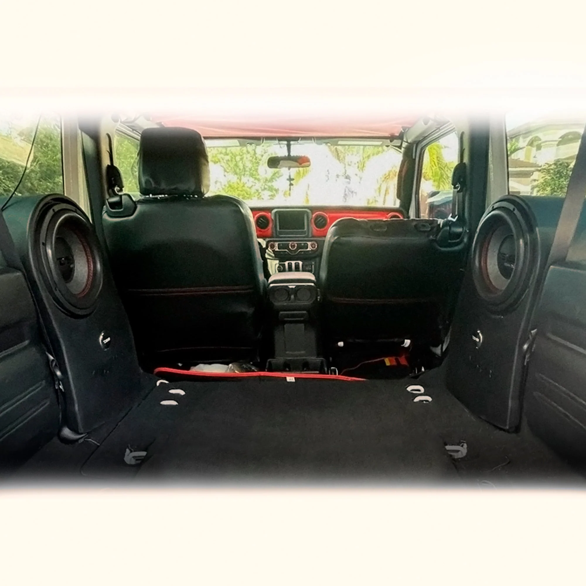 Jeep JL Wrangler 2018–2023 Complete Audio Package – Loaded Sound Bar, Dash Enclosures, Subwoofers & Amplifier - Image 3