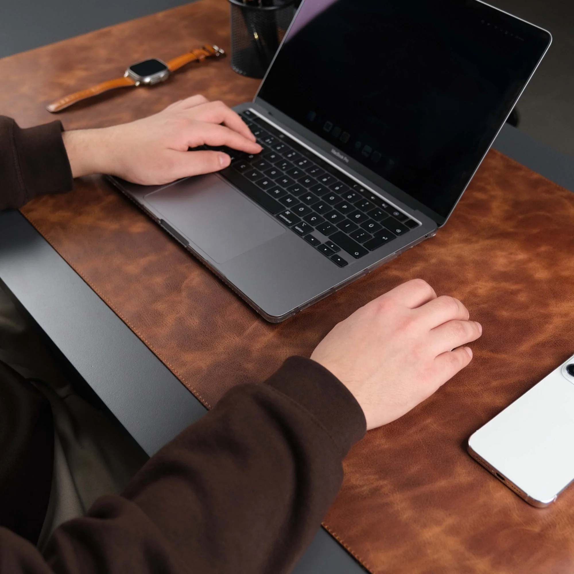 Jersey Antic Tan Leather Desk Pad for Office and Home - Image 2
