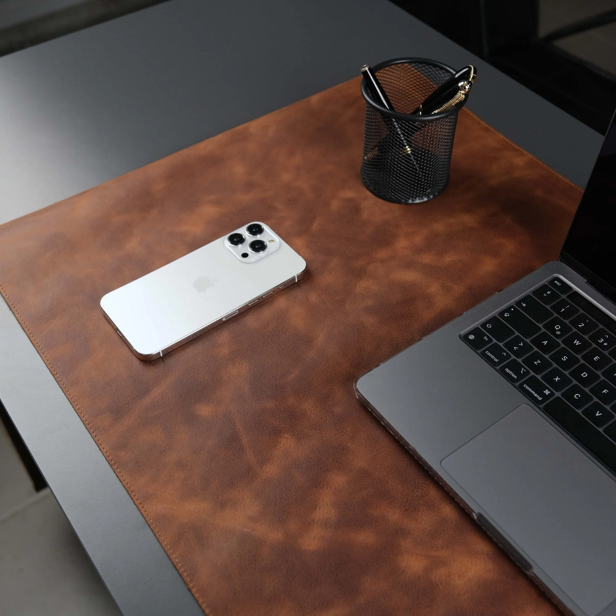 Jersey Antic Tan Leather Desk Pad for Office and Home - Image 4